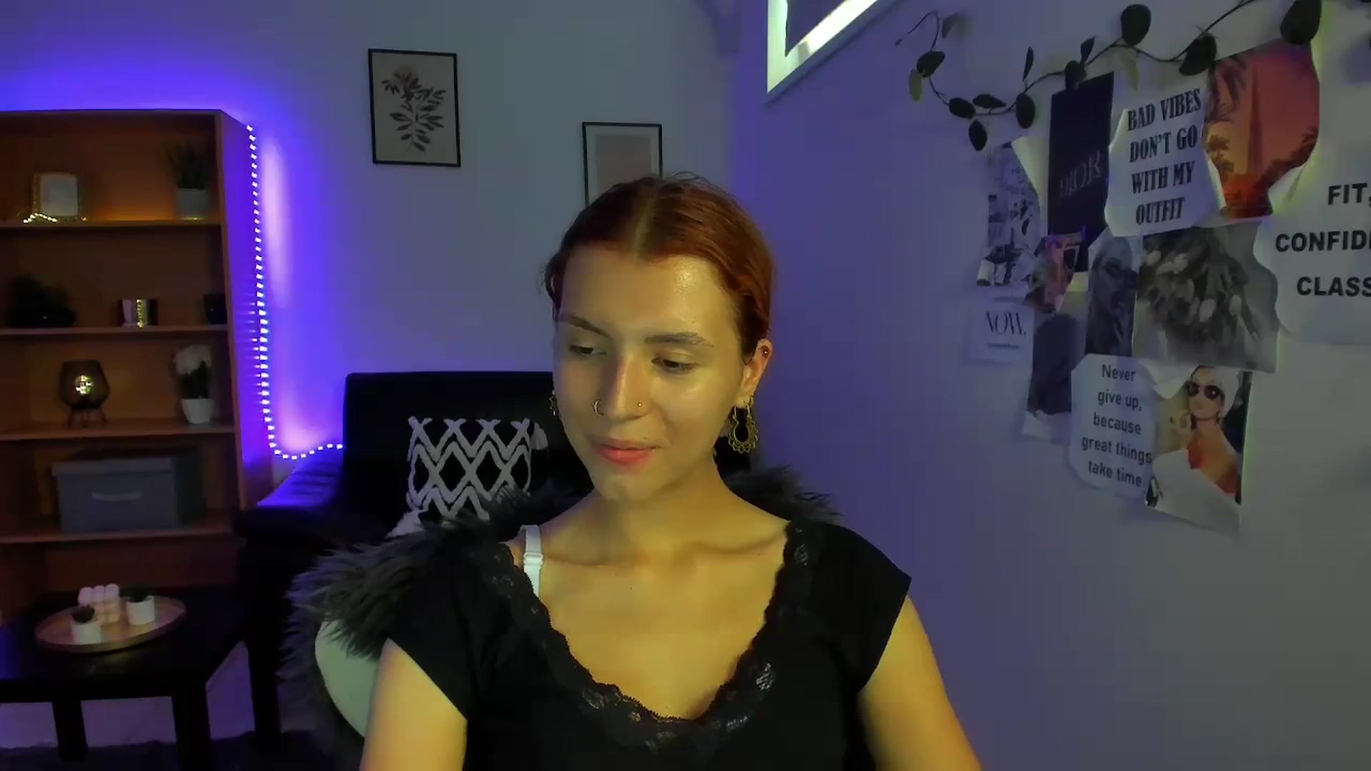 Gallery image thumbnail from SaraJaay18's myfreecams stream on, 09/14/2023, 15:50 image 15 of 20