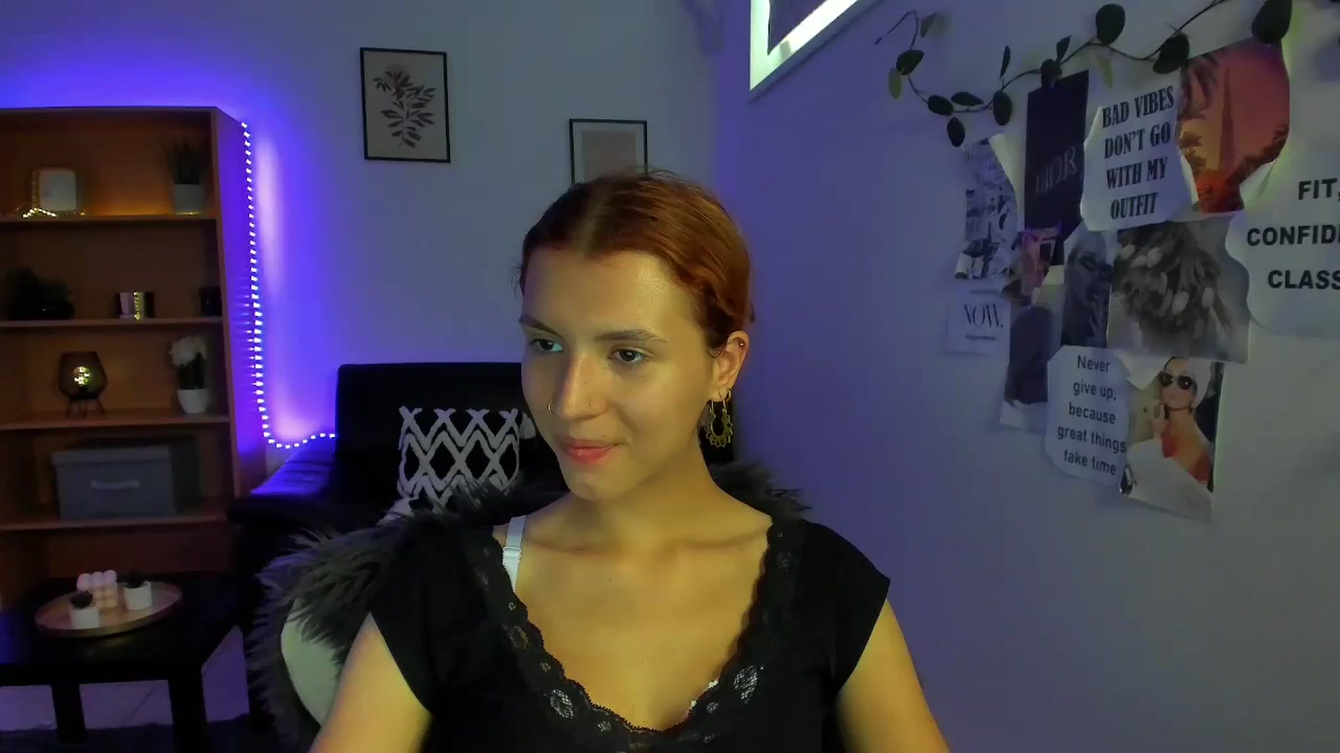 Gallery image thumbnail from SaraJaay18's myfreecams stream on, 09/14/2023, 15:50 image 11 of 20