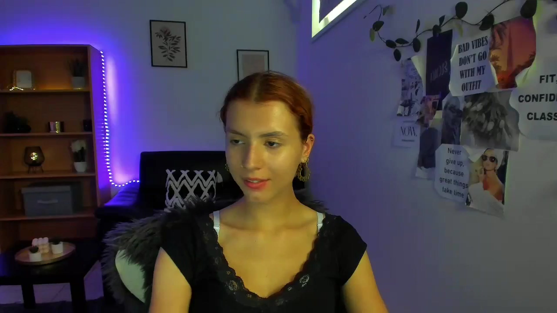 Gallery image thumbnail from SaraJaay18's myfreecams stream on, 09/14/2023, 15:50 image 19 of 20