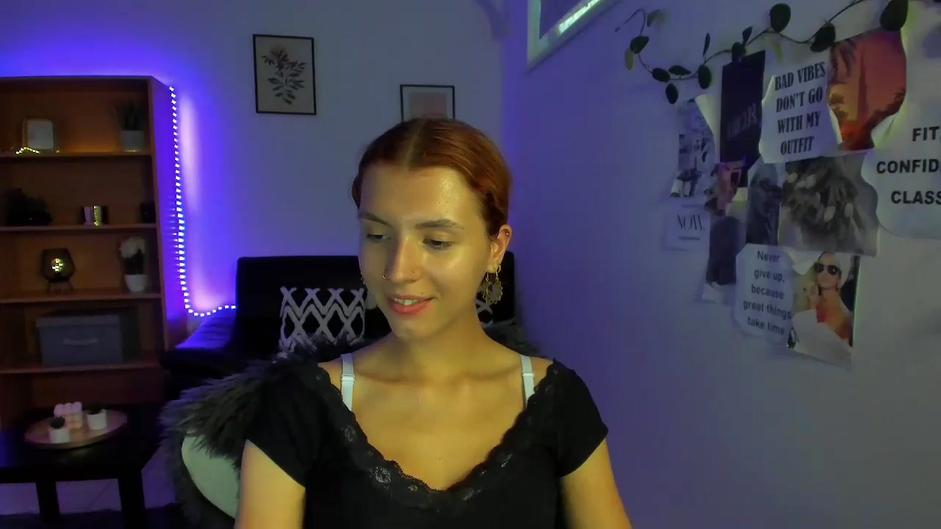 Gallery image thumbnail from SaraJaay18's myfreecams stream on, 09/14/2023, 16:26 image 15 of 20