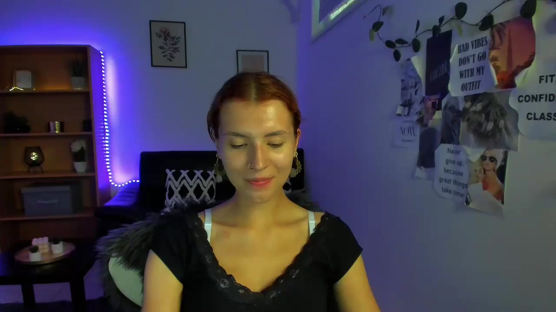 Gallery image thumbnail from SaraJaay18's myfreecams stream on, 09/14/2023, 16:26 image 17 of 20