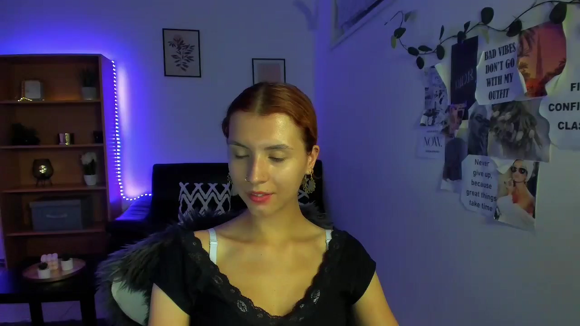 Gallery image thumbnail from SaraJaay18's myfreecams stream on, 09/14/2023, 18:22 image 20 of 20