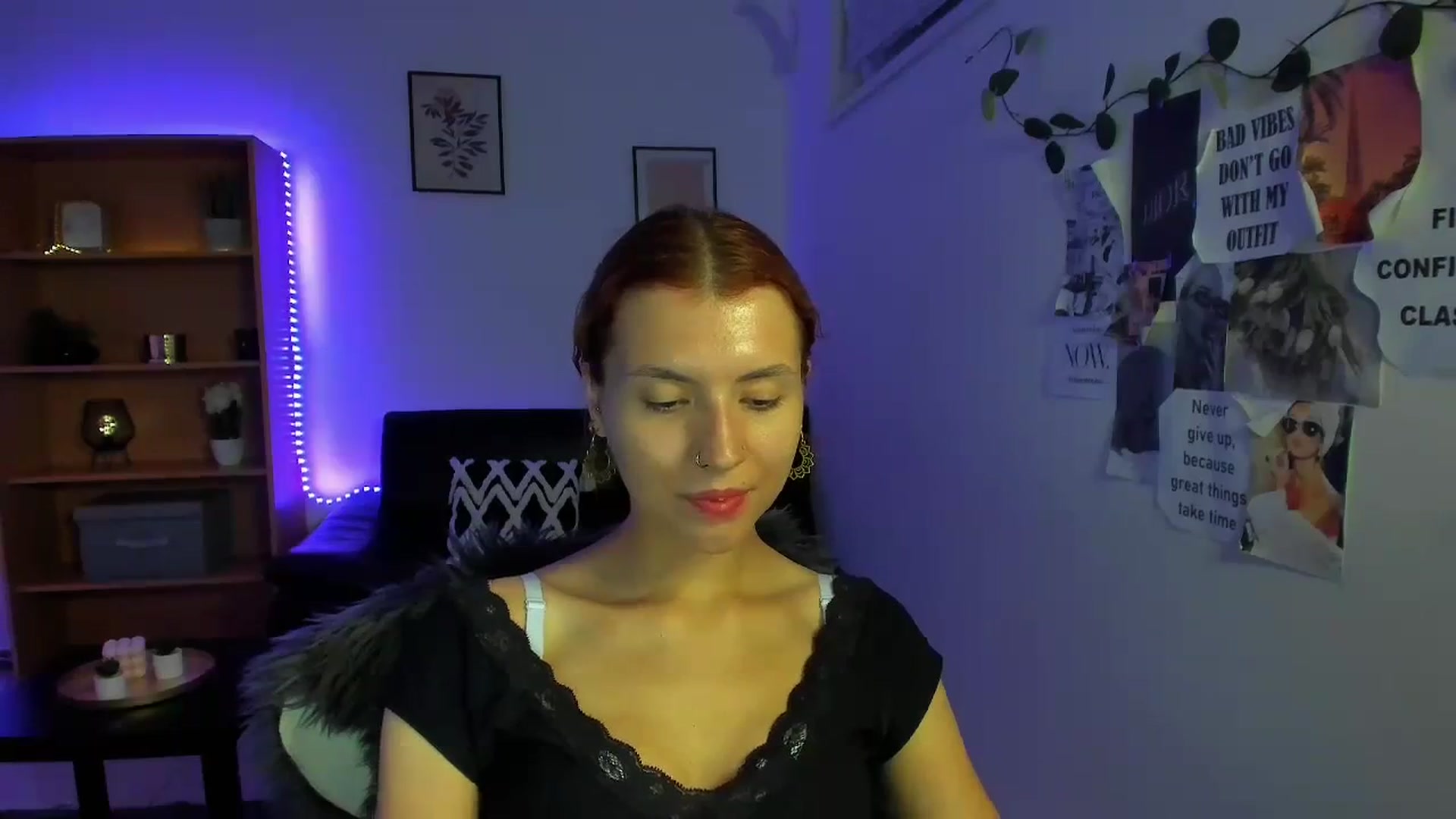 Gallery image thumbnail from SaraJaay18's myfreecams stream on, 09/14/2023, 18:22 image 15 of 20