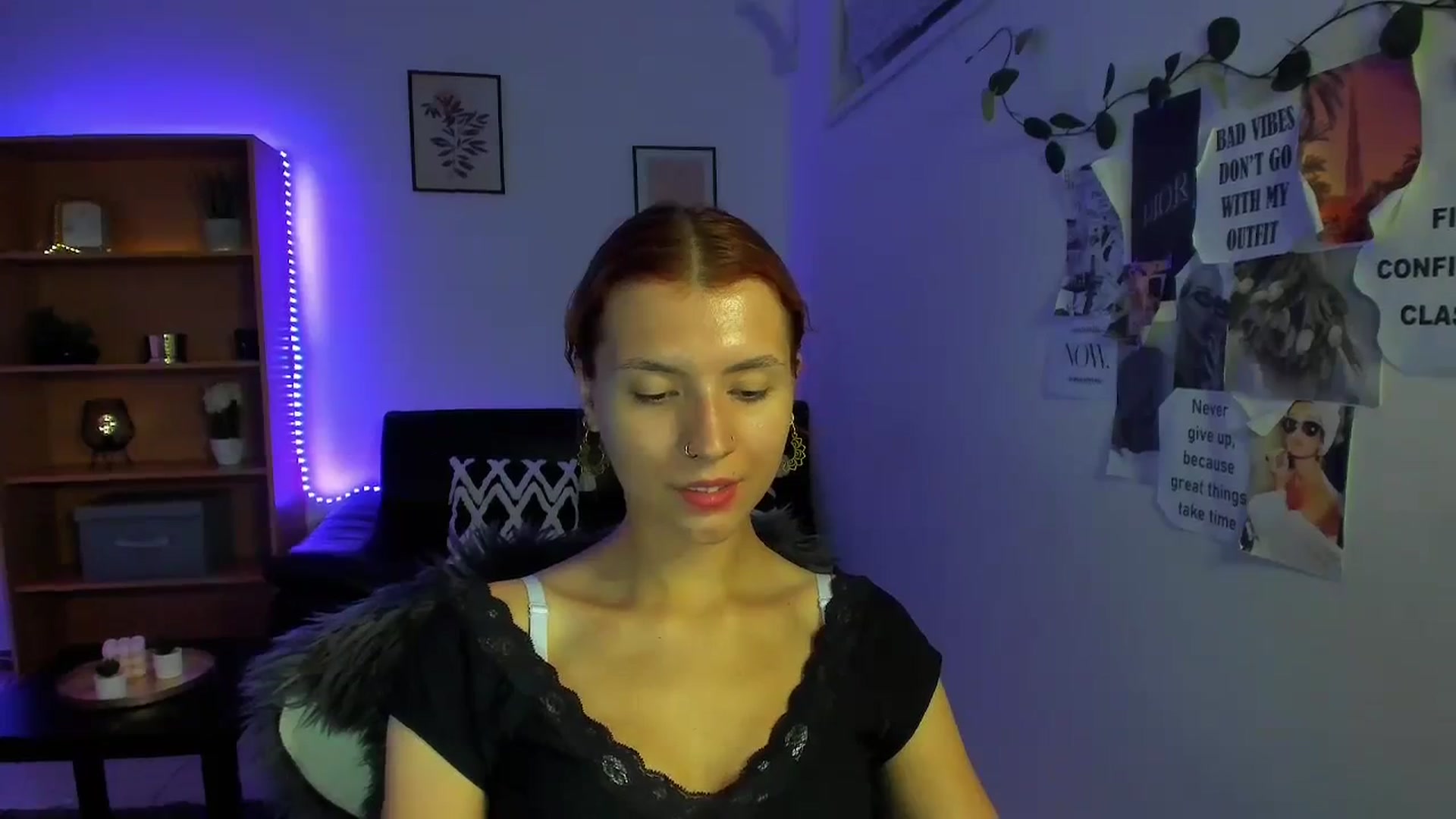Gallery image thumbnail from SaraJaay18's myfreecams stream on, 09/14/2023, 18:22 image 18 of 20