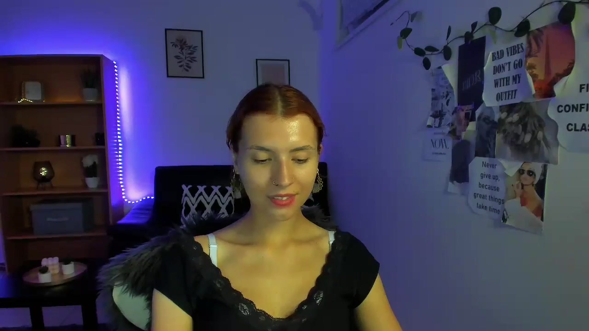 Gallery image thumbnail from SaraJaay18's myfreecams stream on, 09/14/2023, 18:22 image 14 of 20