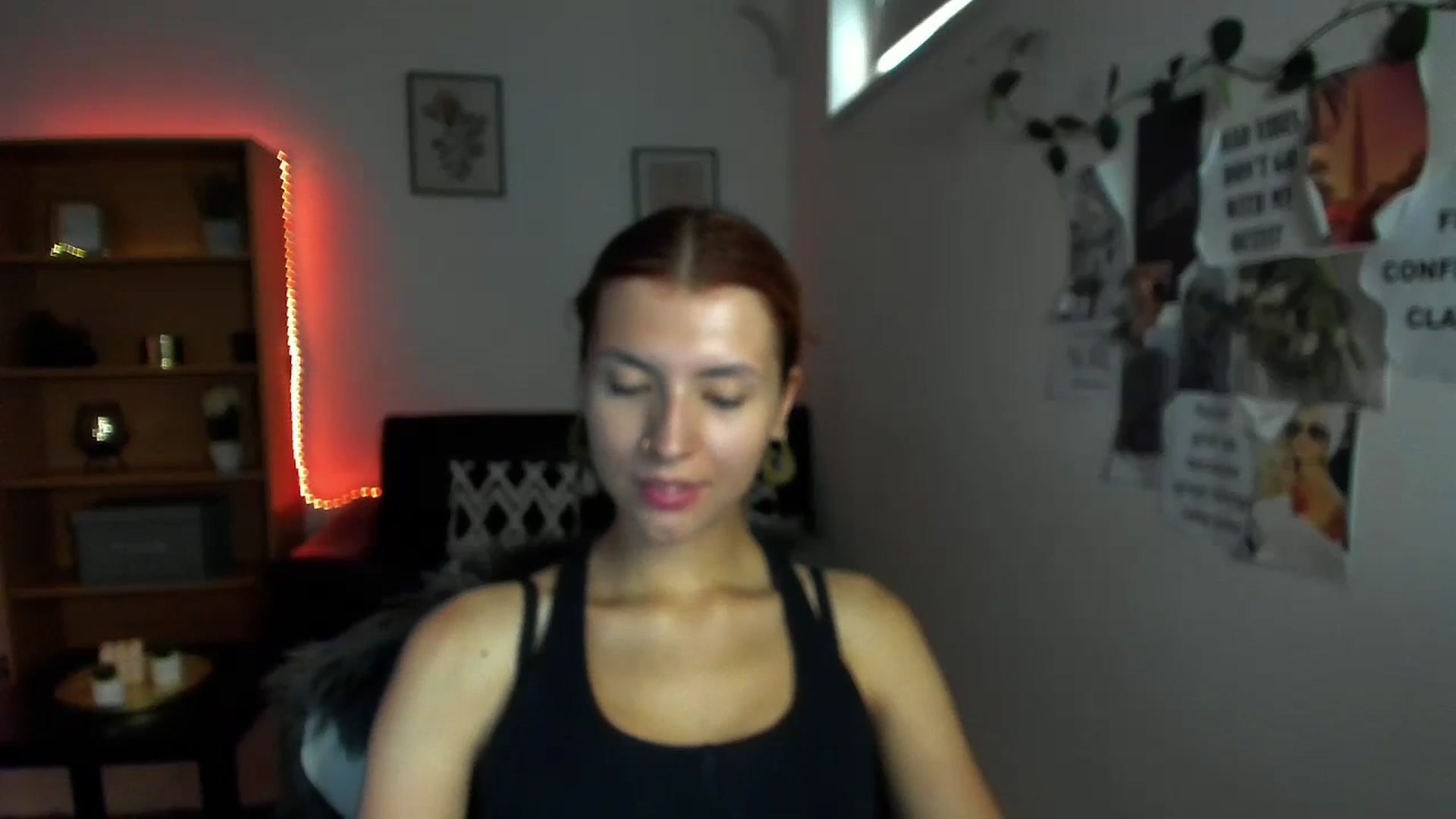 Gallery image thumbnail from SaraJaay18's myfreecams stream on, 09/15/2023, 09:48 image 7 of 20