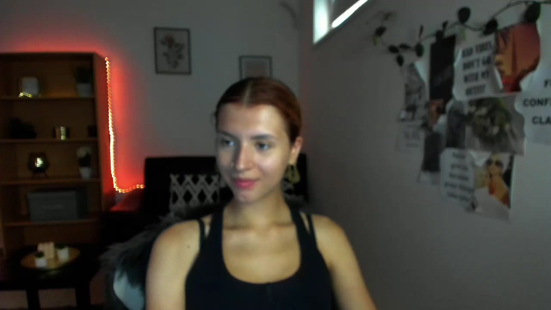 Gallery image thumbnail from SaraJaay18's myfreecams stream on, 09/15/2023, 09:48 image 6 of 20