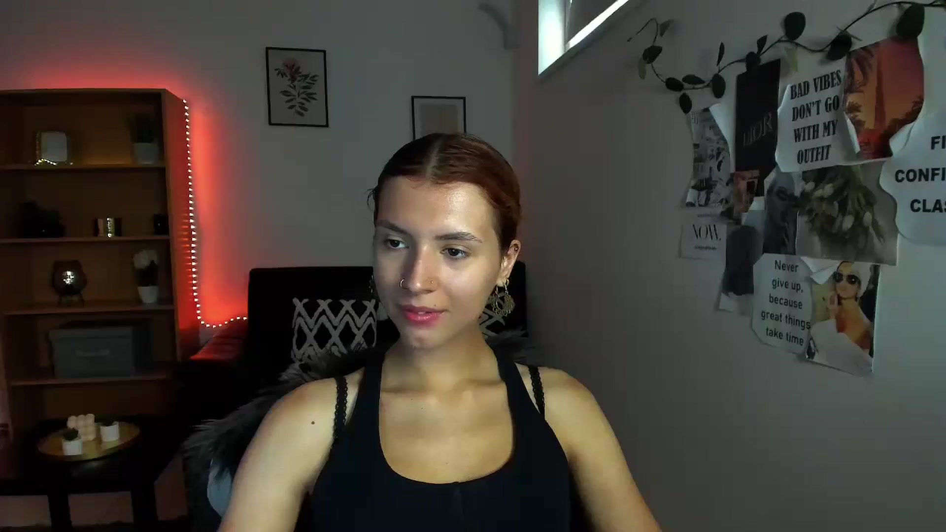 Gallery image thumbnail from SaraJaay18's myfreecams stream on, 09/15/2023, 09:48 image 2 of 20