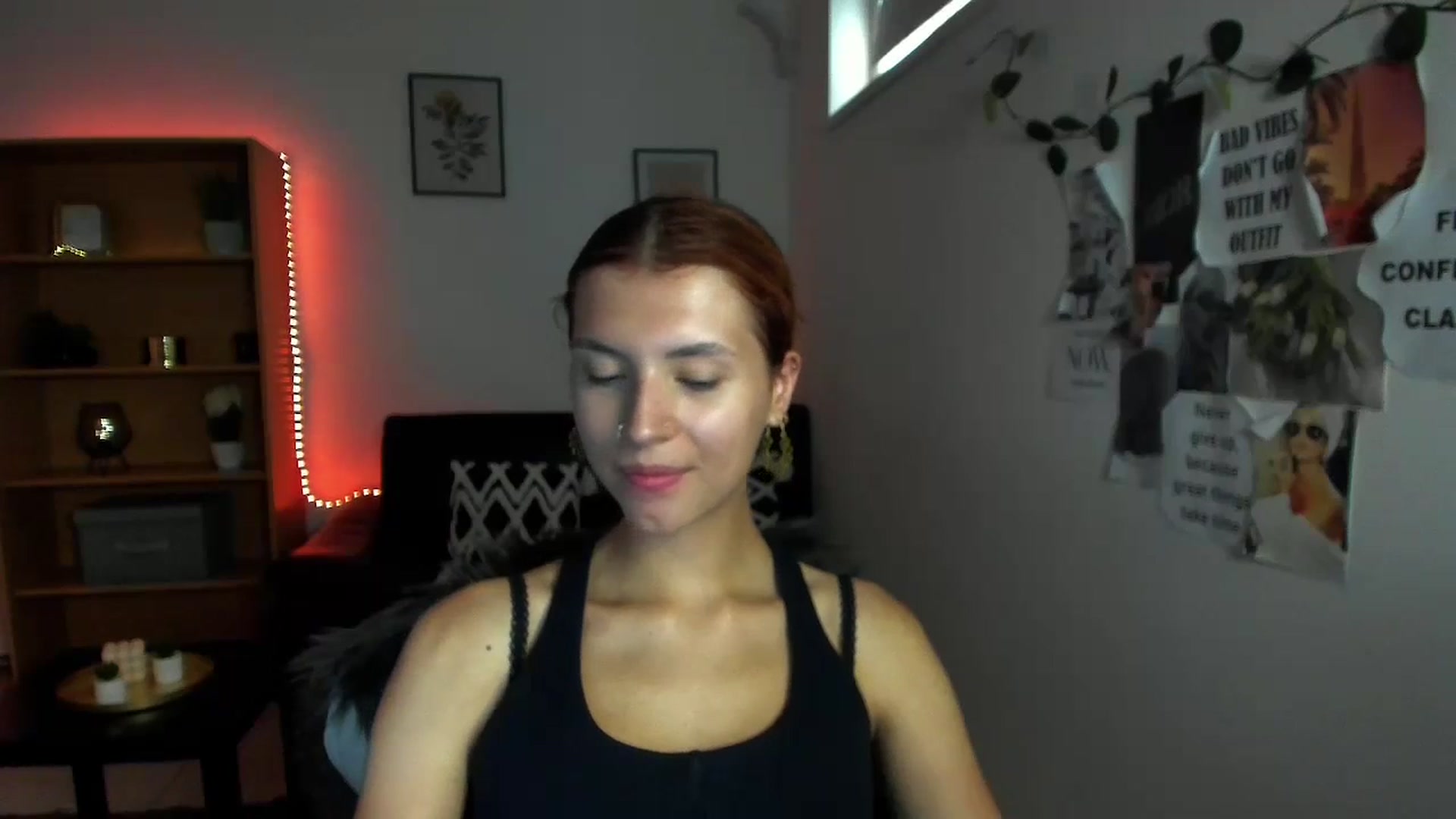 Gallery image thumbnail from SaraJaay18's myfreecams stream on, 09/15/2023, 09:48 image 14 of 20