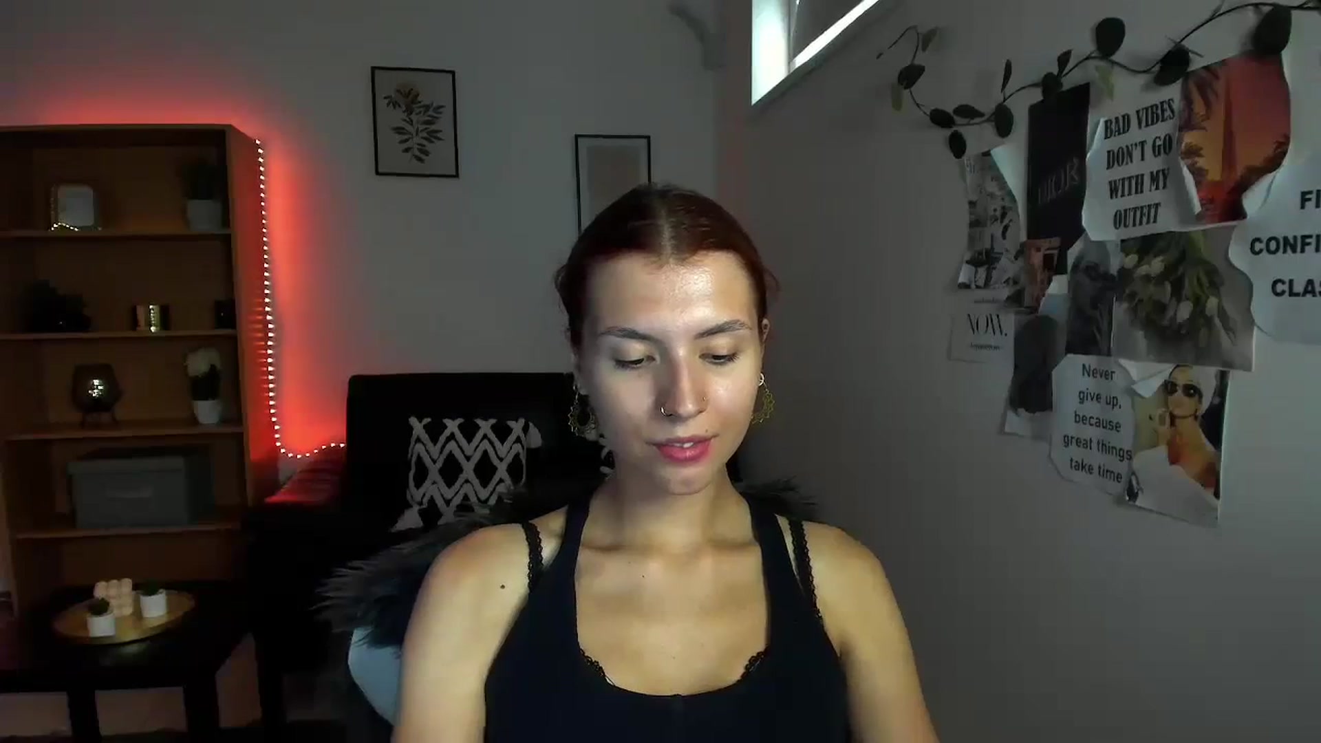 Gallery image thumbnail from SaraJaay18's myfreecams stream on, 09/15/2023, 11:17 image 15 of 20