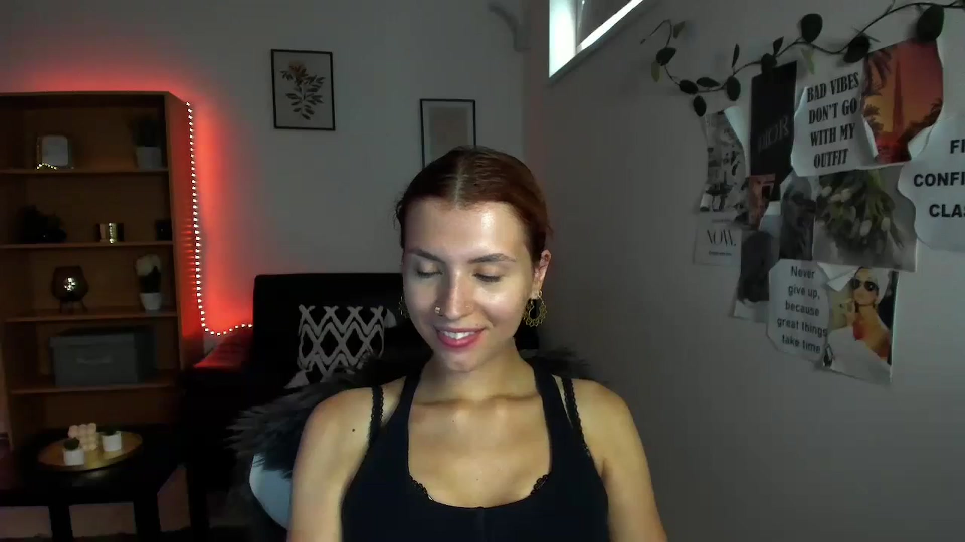 Gallery image thumbnail from SaraJaay18's myfreecams stream on, 09/15/2023, 11:17 image 10 of 20