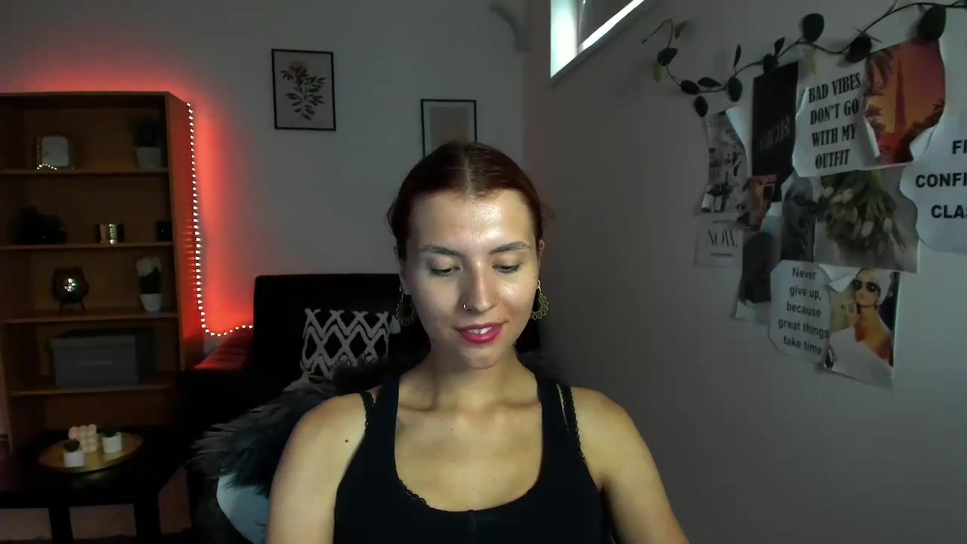 Gallery image thumbnail from SaraJaay18's myfreecams stream on, 09/15/2023, 12:54 image 20 of 20