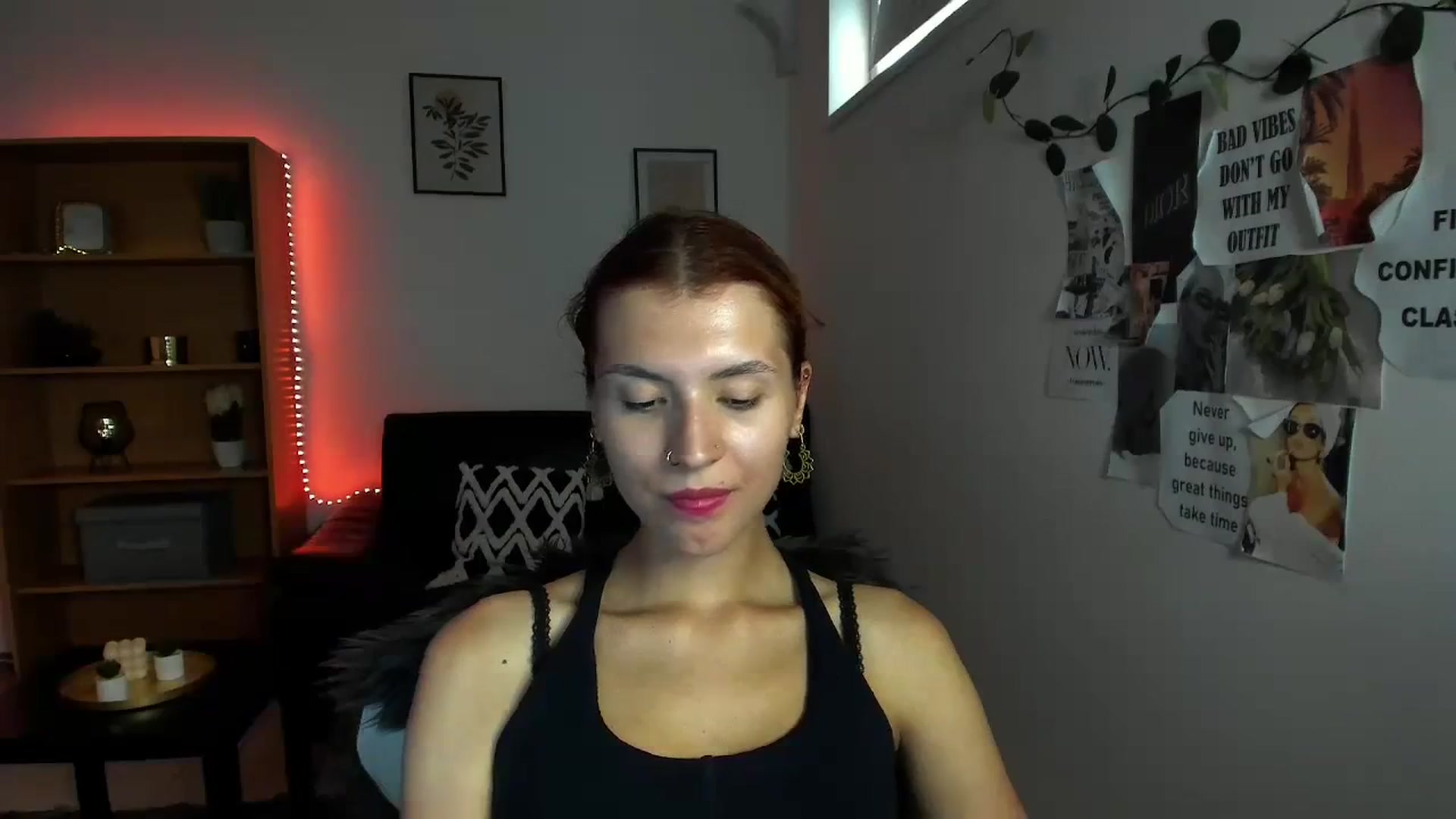 Gallery image thumbnail from SaraJaay18's myfreecams stream on, 09/15/2023, 12:54 image 7 of 20