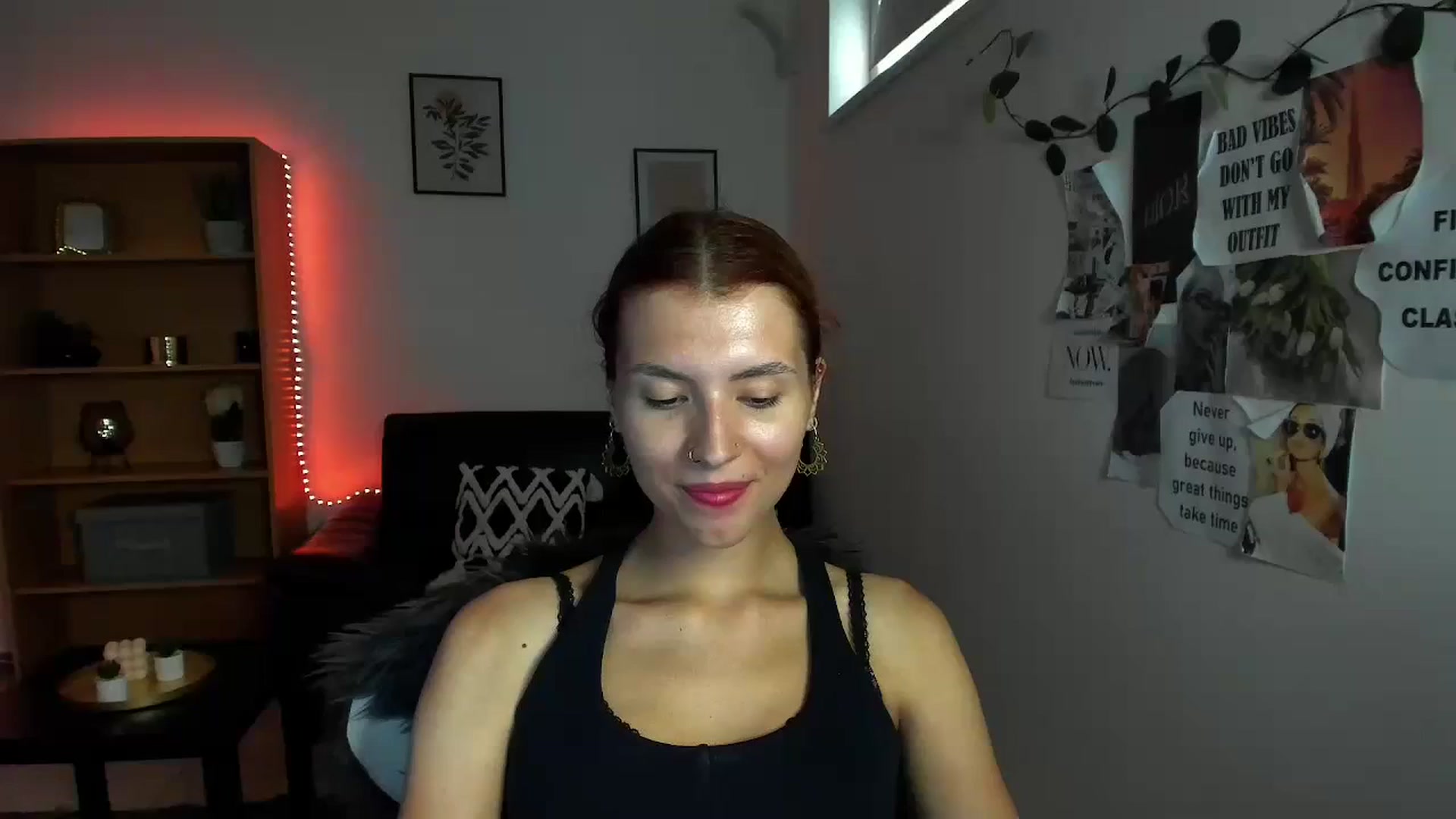 Gallery image thumbnail from SaraJaay18's myfreecams stream on, 09/15/2023, 13:05 image 6 of 20