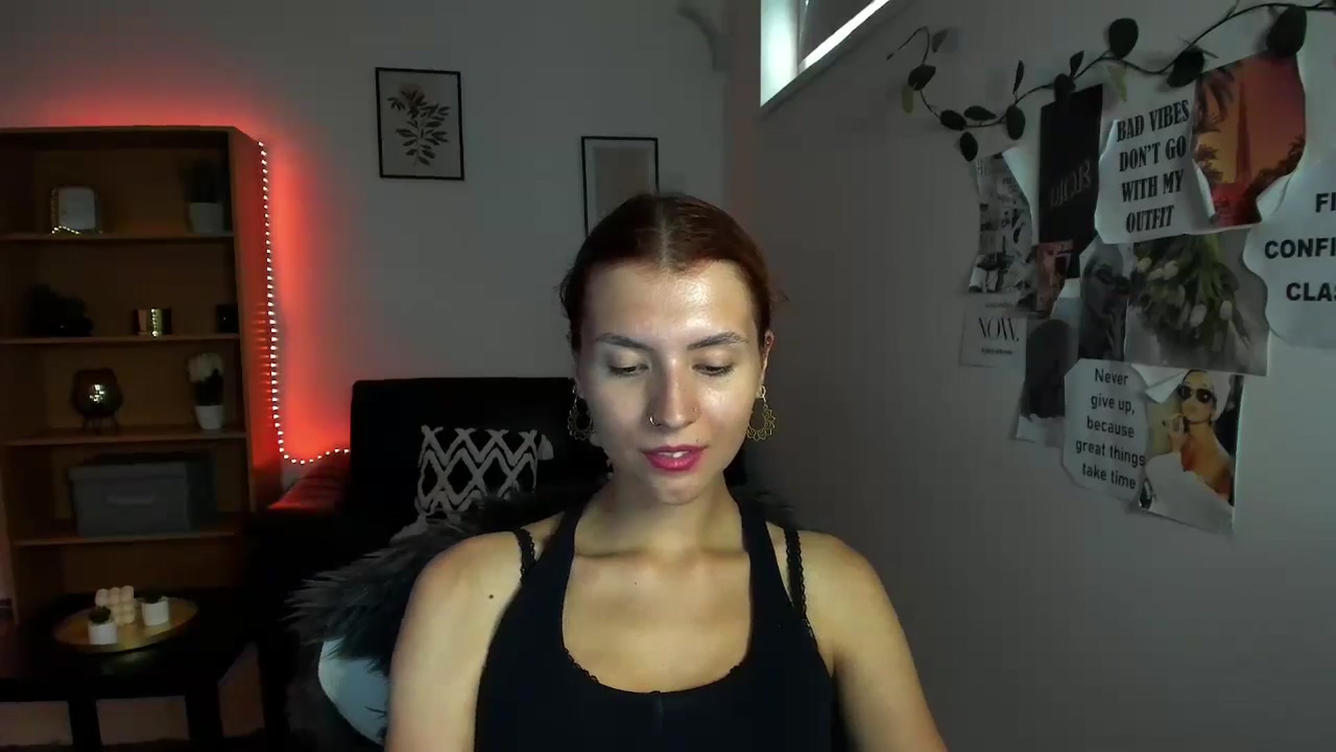 Gallery image thumbnail from SaraJaay18's myfreecams stream on, 09/15/2023, 13:05 image 9 of 20