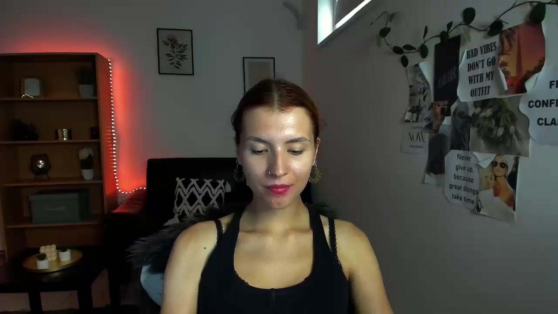 Gallery image thumbnail from SaraJaay18's myfreecams stream on, 09/15/2023, 13:05 image 2 of 20