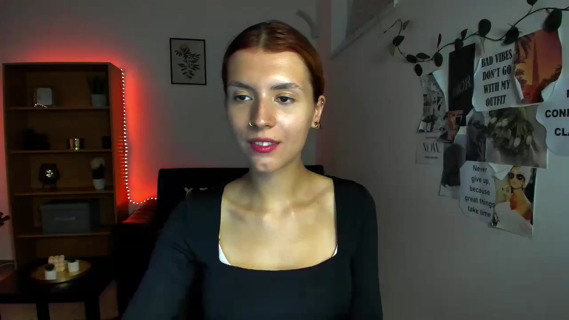 Gallery image thumbnail from SaraJaay18's myfreecams stream on, 09/19/2023, 17:52 image 1 of 20