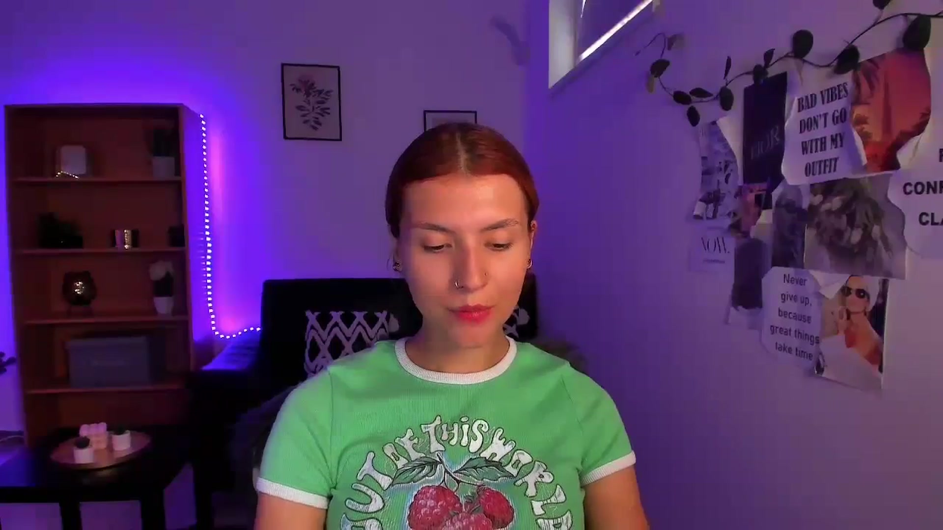 Gallery image thumbnail from SaraJaay18's myfreecams stream on, 09/20/2023, 14:39 image 3 of 20