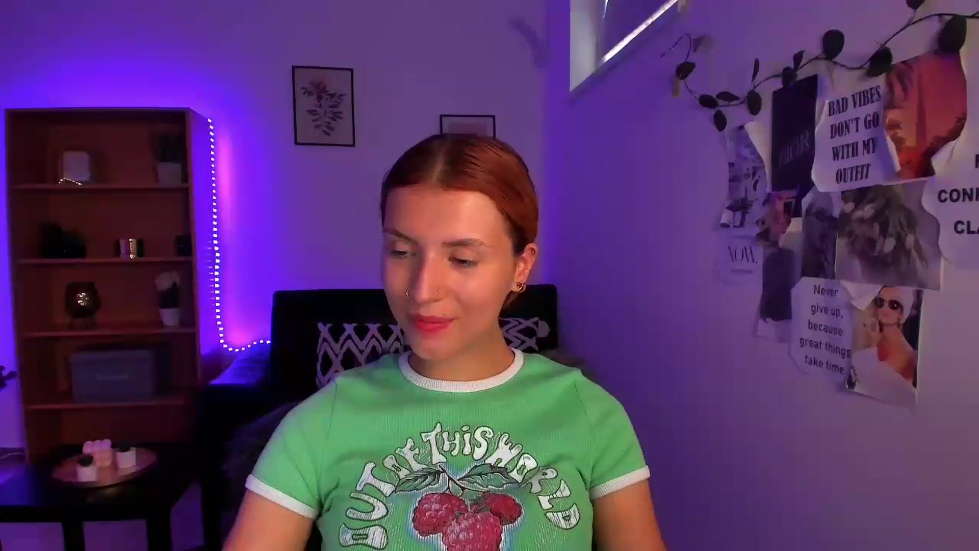Gallery image thumbnail from SaraJaay18's myfreecams stream on, 09/20/2023, 14:39 image 13 of 20