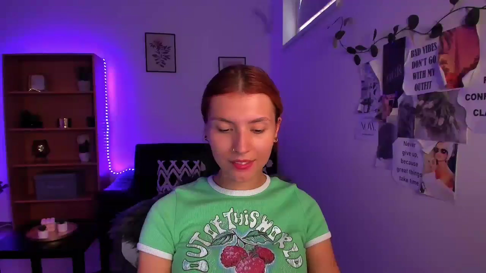 Gallery image thumbnail from SaraJaay18's myfreecams stream on, 09/20/2023, 14:39 image 5 of 20