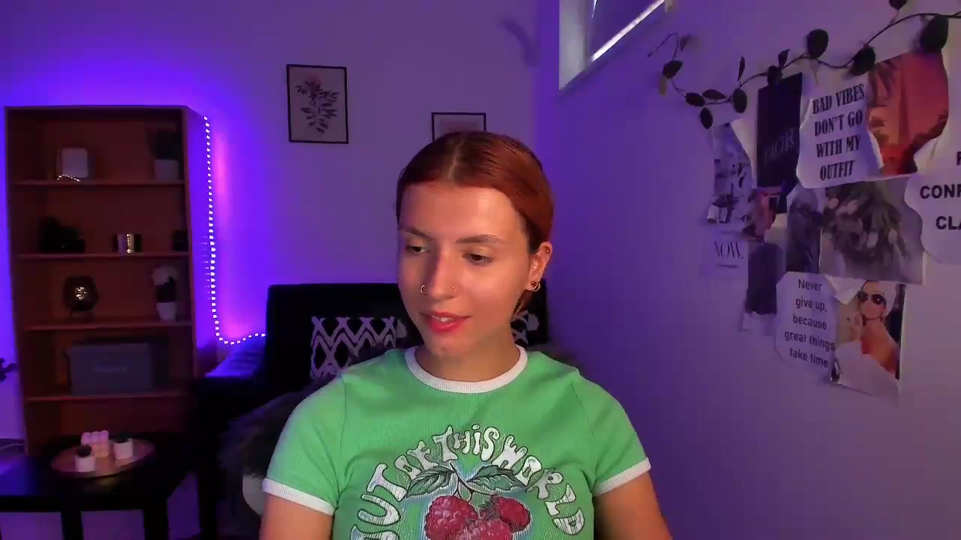 Gallery image thumbnail from SaraJaay18's myfreecams stream on, 09/20/2023, 14:39 image 20 of 20