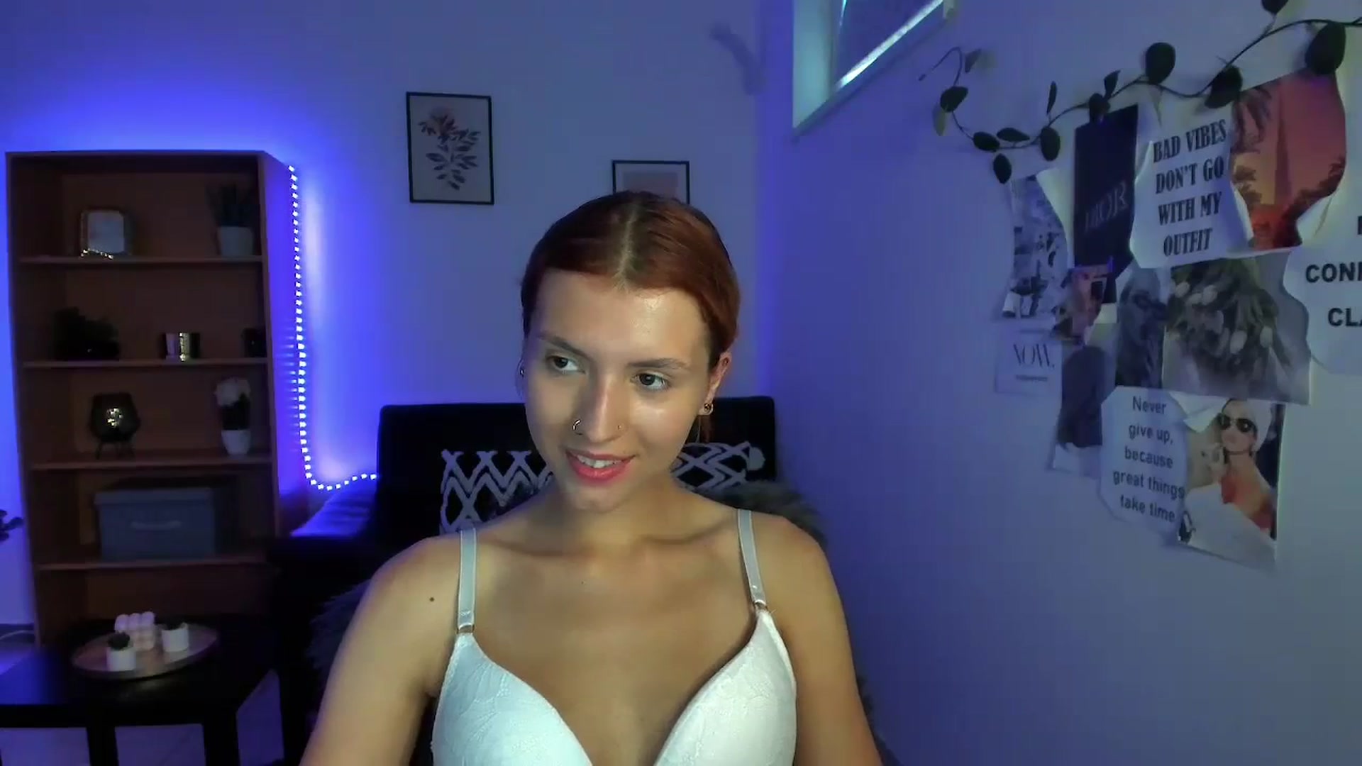 Gallery image thumbnail from SaraJaay18's myfreecams stream on, 09/20/2023, 15:13 image 11 of 20