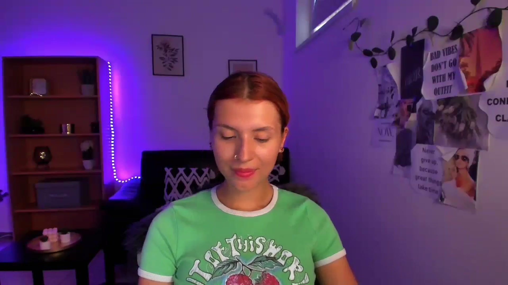 Gallery image thumbnail from SaraJaay18's myfreecams stream on, 09/20/2023, 15:13 image 18 of 20