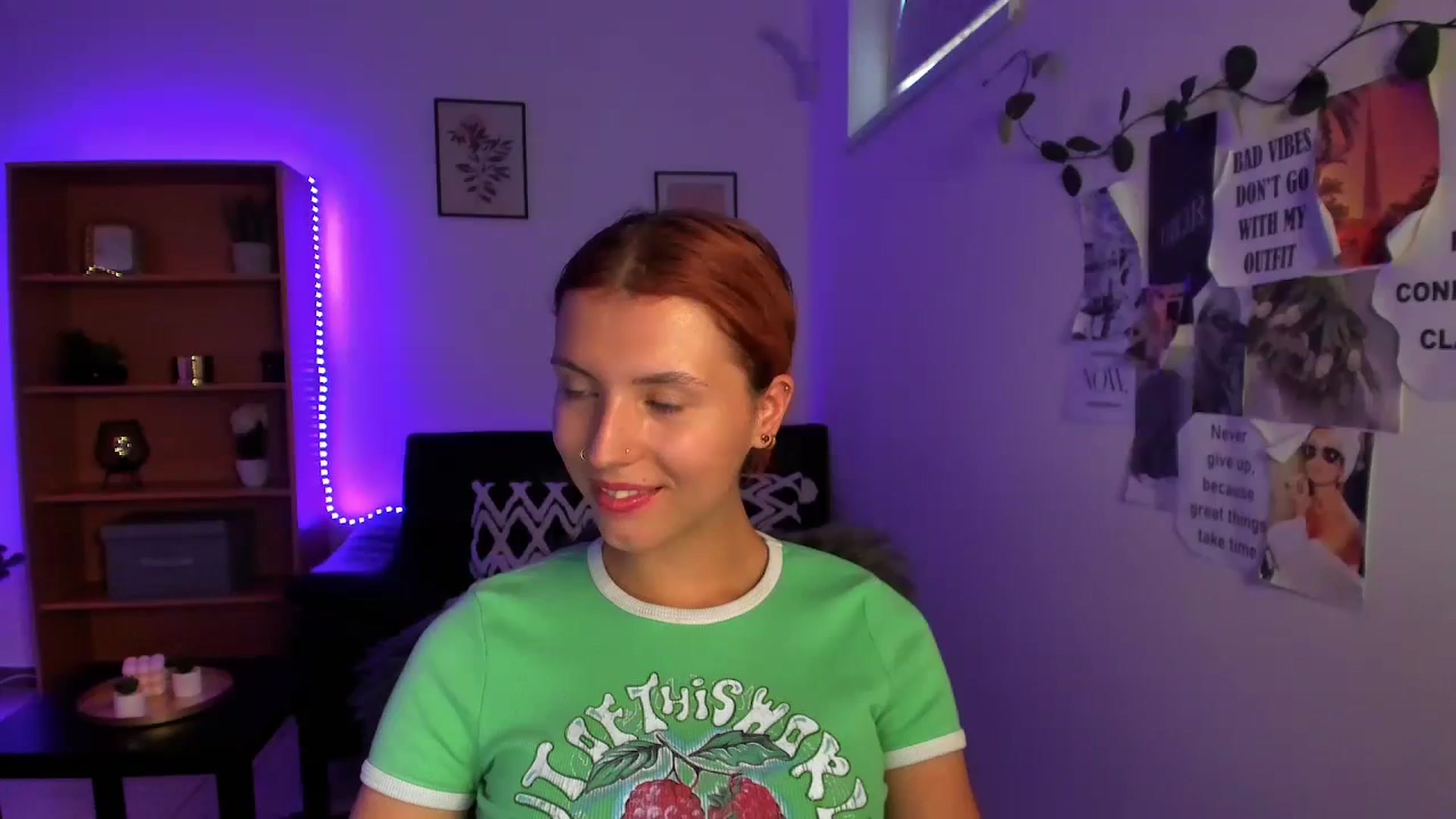 Gallery image thumbnail from SaraJaay18's myfreecams stream on, 09/20/2023, 15:13 image 14 of 20