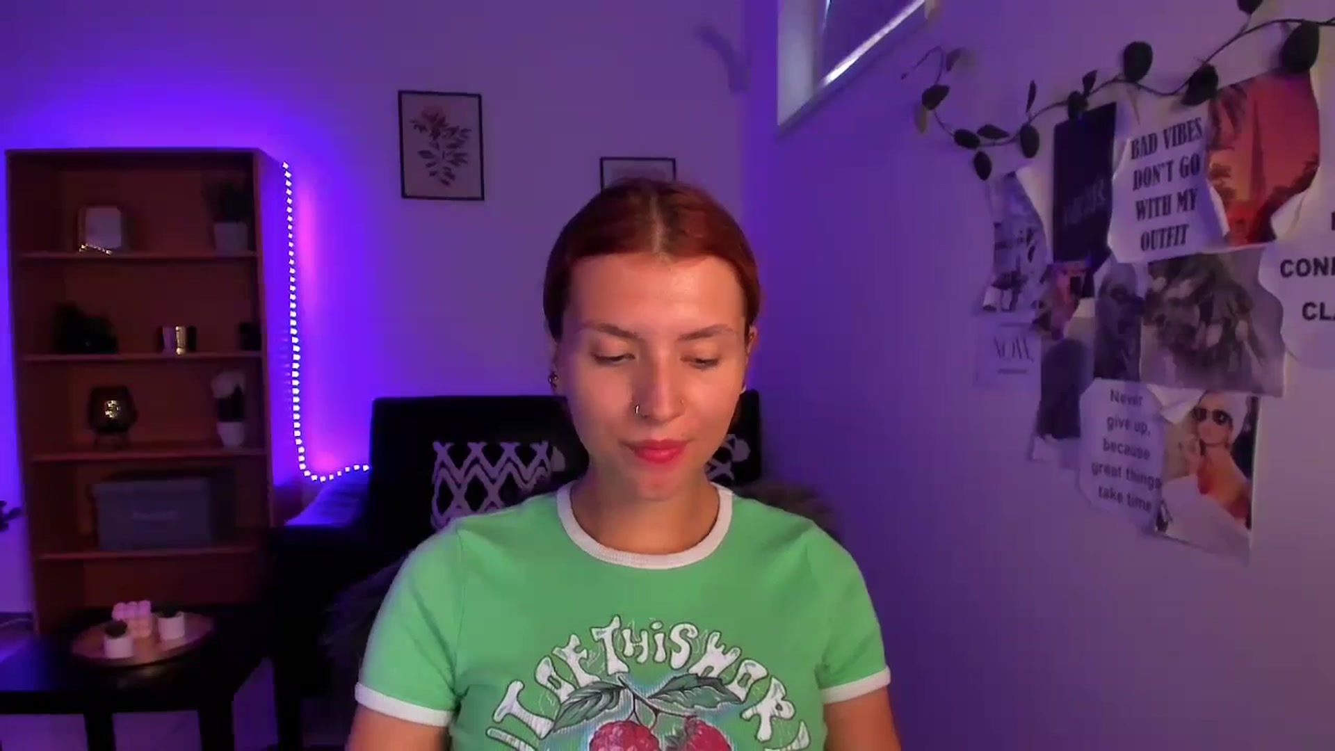 Gallery image thumbnail from SaraJaay18's myfreecams stream on, 09/20/2023, 15:13 image 12 of 20