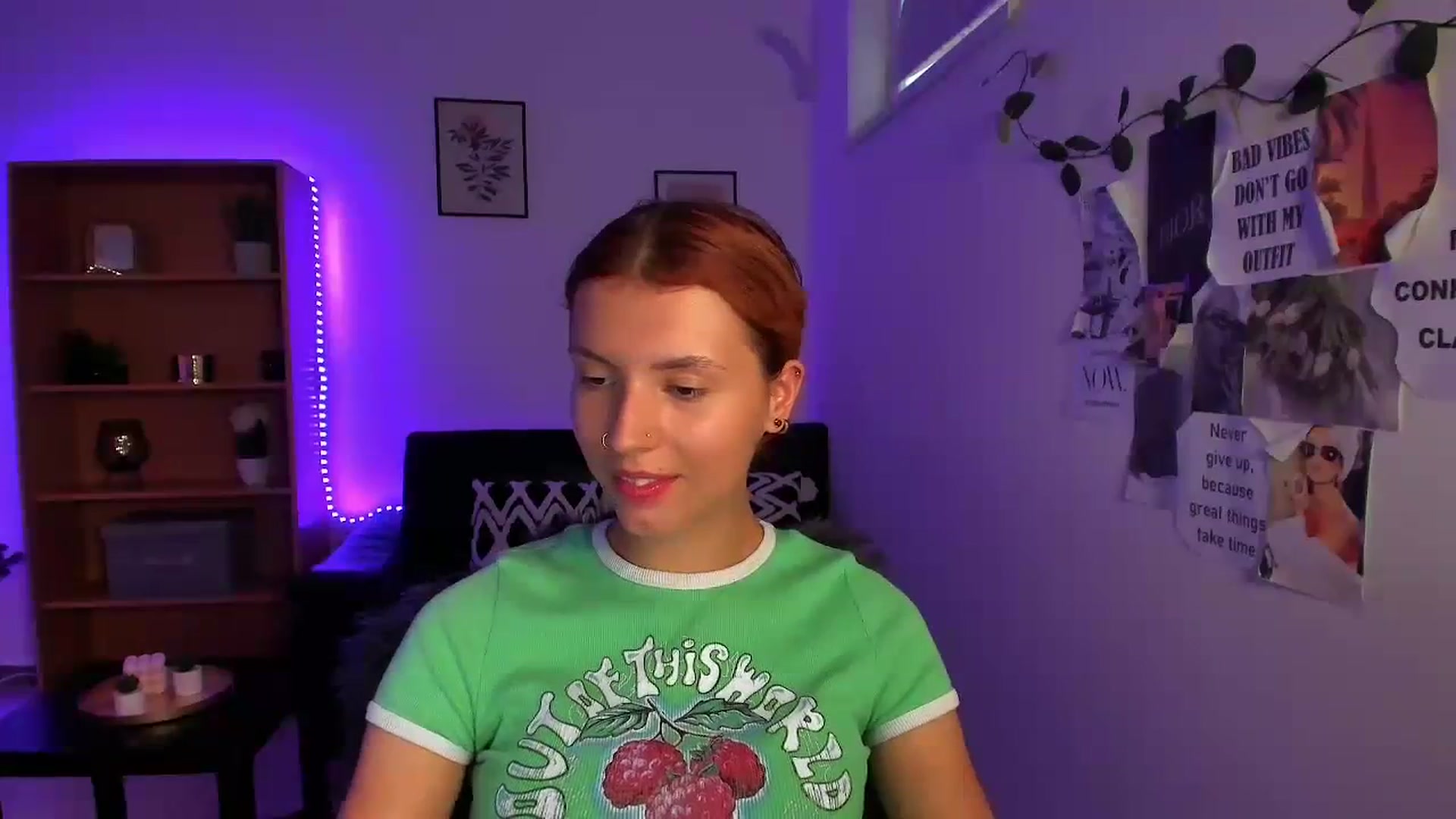 Gallery image thumbnail from SaraJaay18's myfreecams stream on, 09/20/2023, 17:17 image 11 of 20