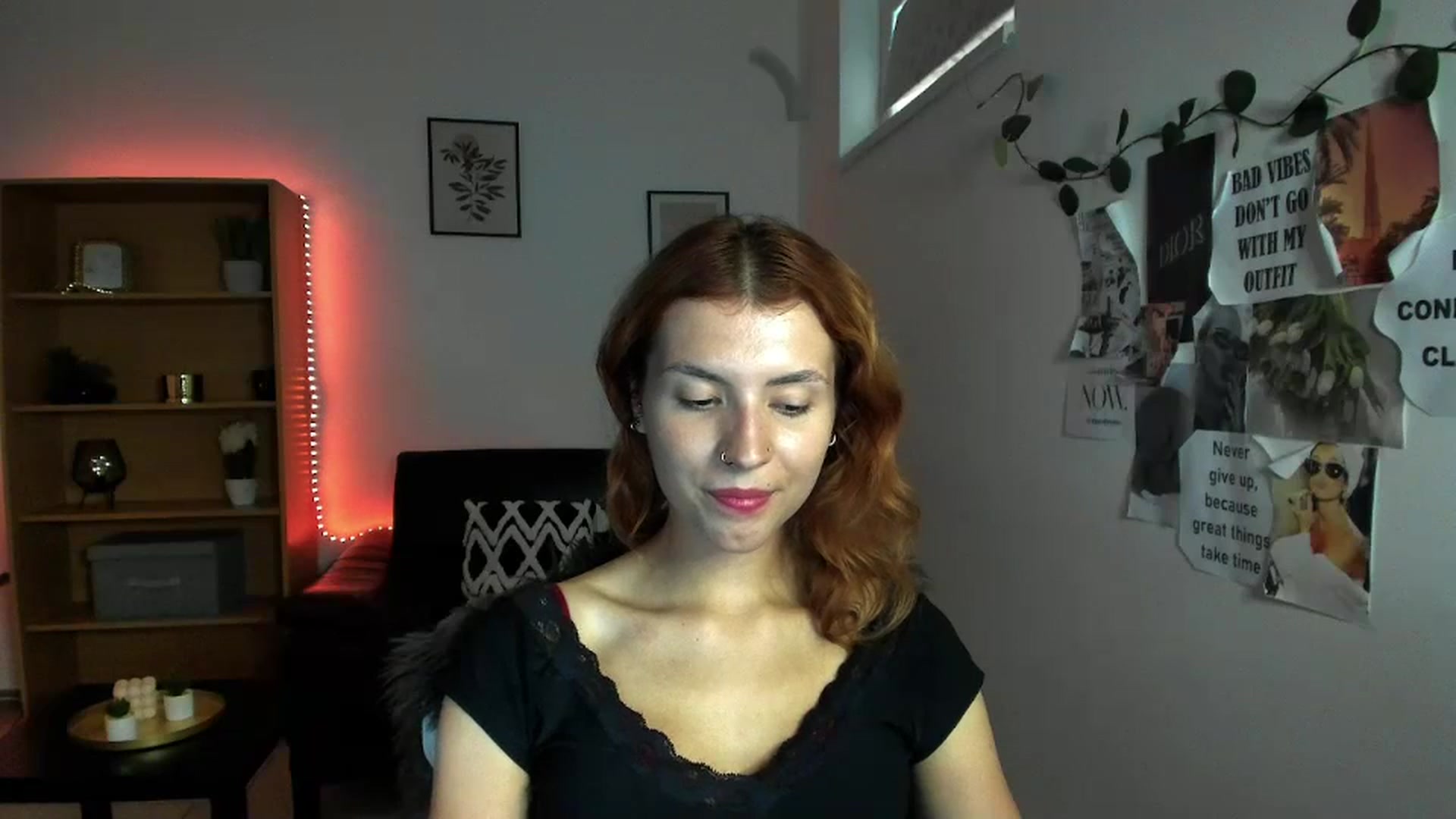 Gallery image thumbnail from SaraJaay18's myfreecams stream on, 09/22/2023, 15:34 image 20 of 20