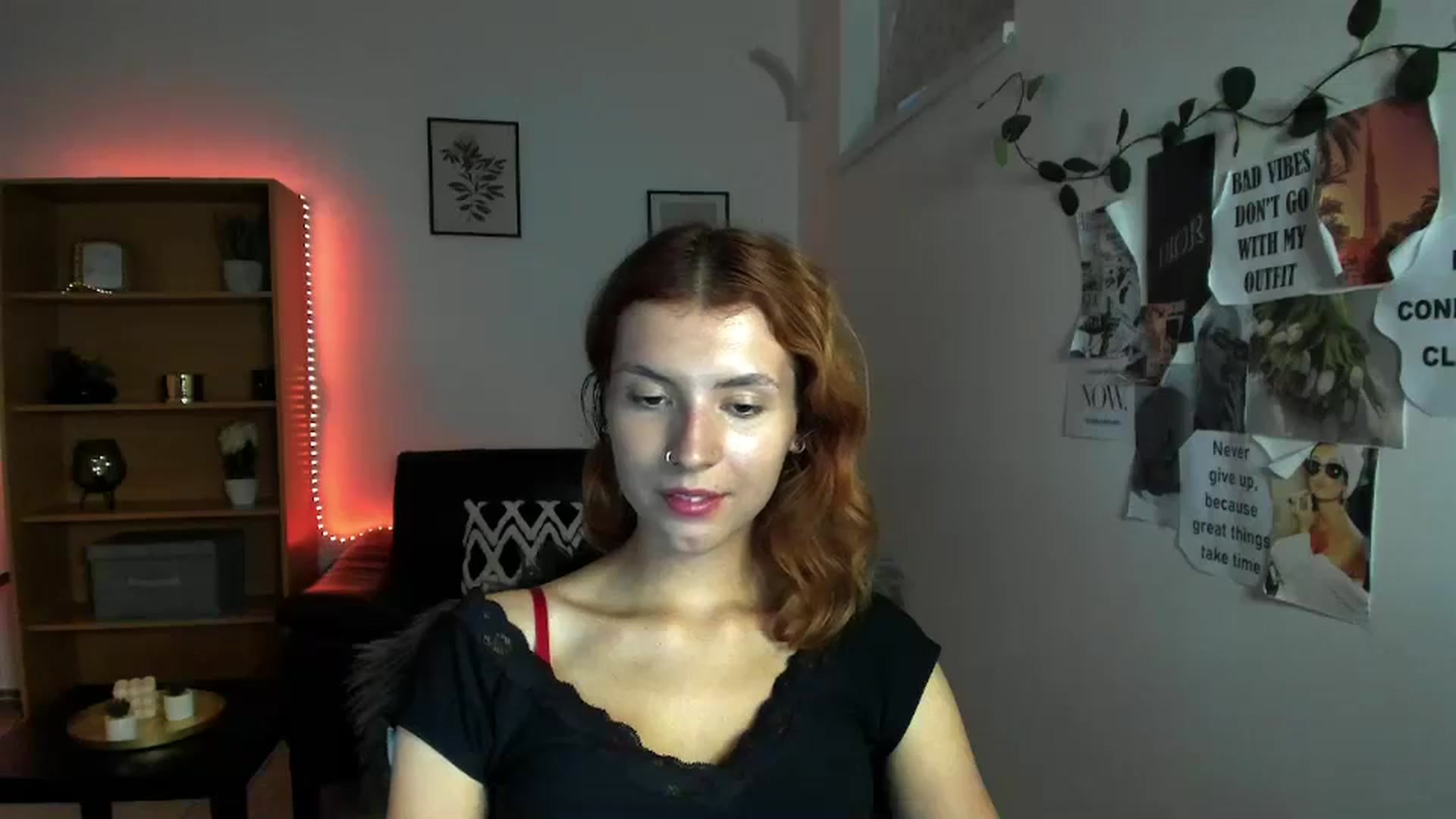 Gallery image thumbnail from SaraJaay18's myfreecams stream on, 09/22/2023, 16:33 image 20 of 20
