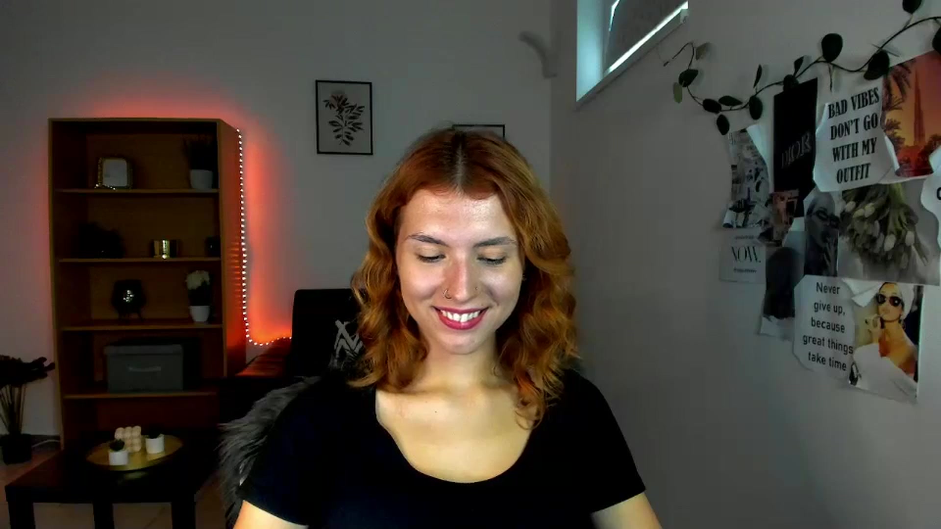 Gallery image thumbnail from SaraJaay18's myfreecams stream on, 09/25/2023, 14:20 image 11 of 20