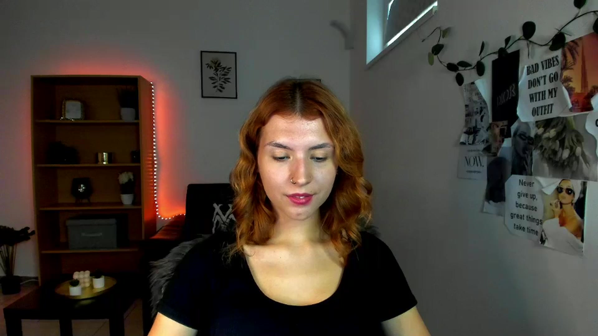 Gallery image thumbnail from SaraJaay18's myfreecams stream on, 09/25/2023, 14:20 image 6 of 20