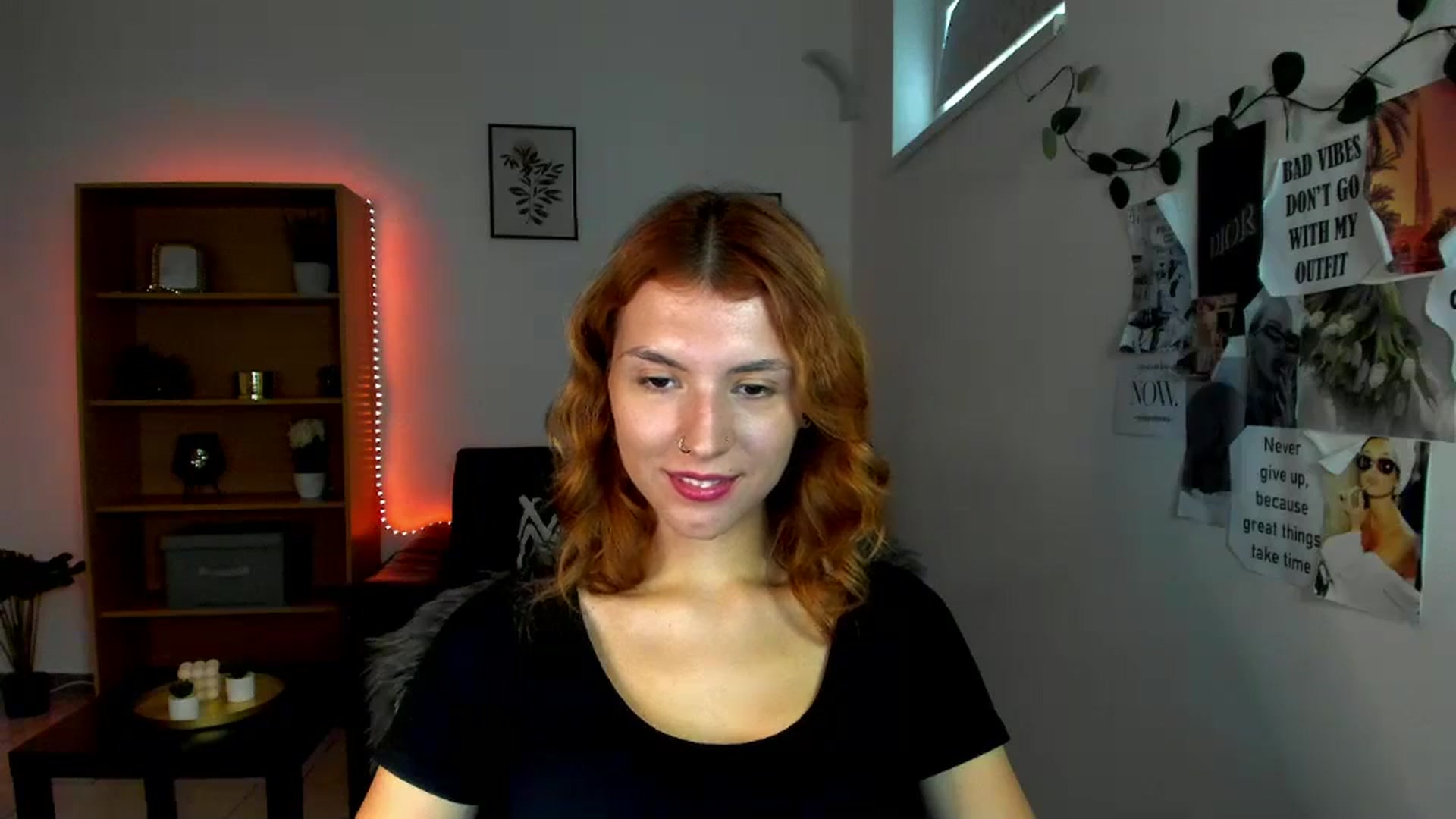 Gallery image thumbnail from SaraJaay18's myfreecams stream on, 09/25/2023, 14:20 image 5 of 20