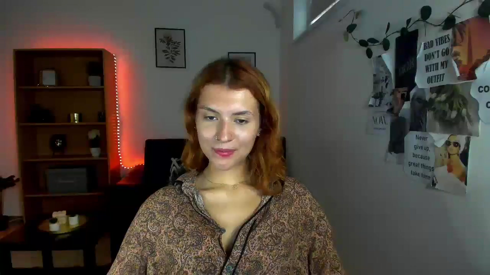 Gallery image thumbnail from SaraJaay18's myfreecams stream on, 09/30/2023, 14:55 image 7 of 20