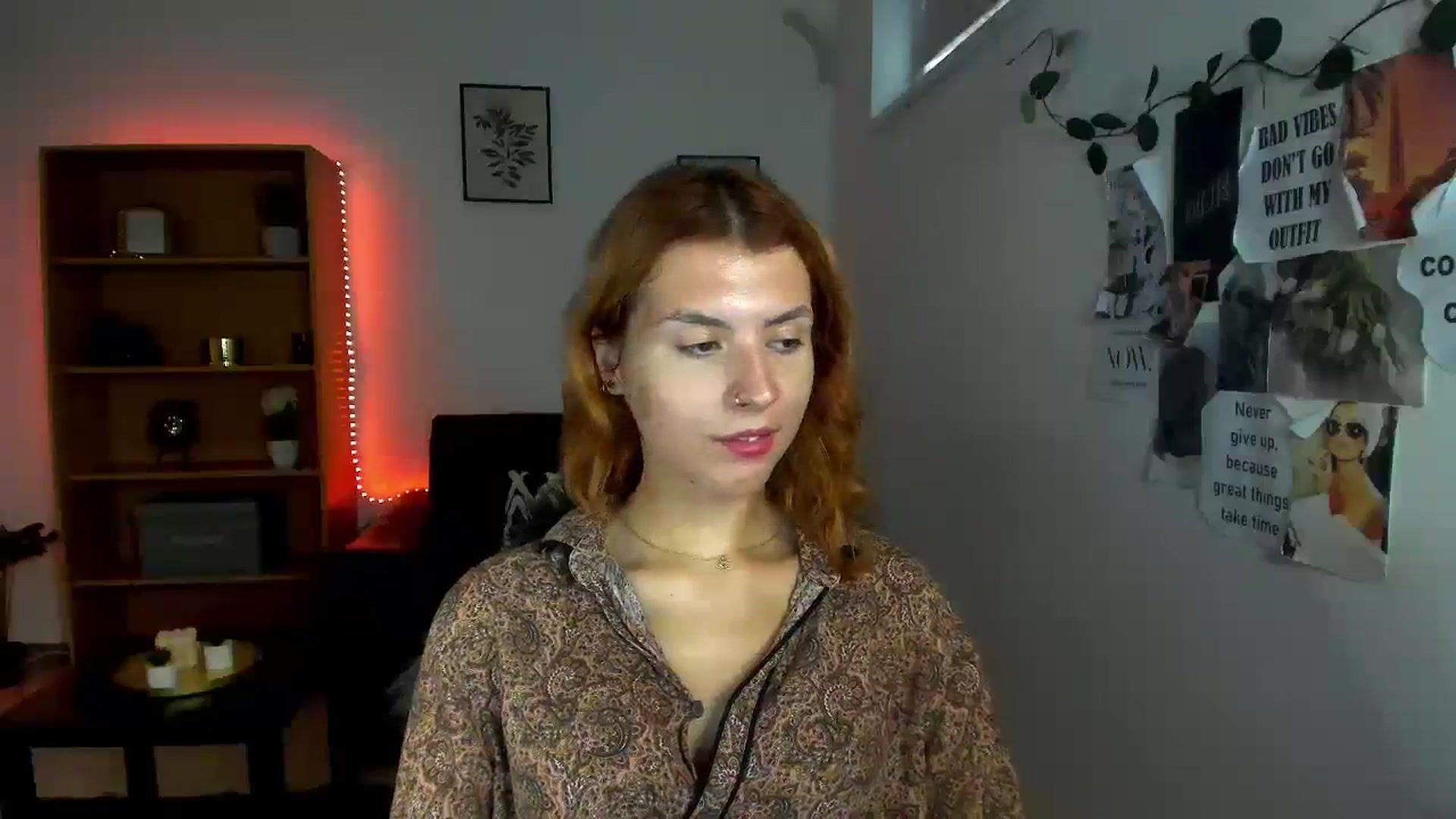 Gallery image thumbnail from SaraJaay18's myfreecams stream on, 09/30/2023, 14:55 image 5 of 20