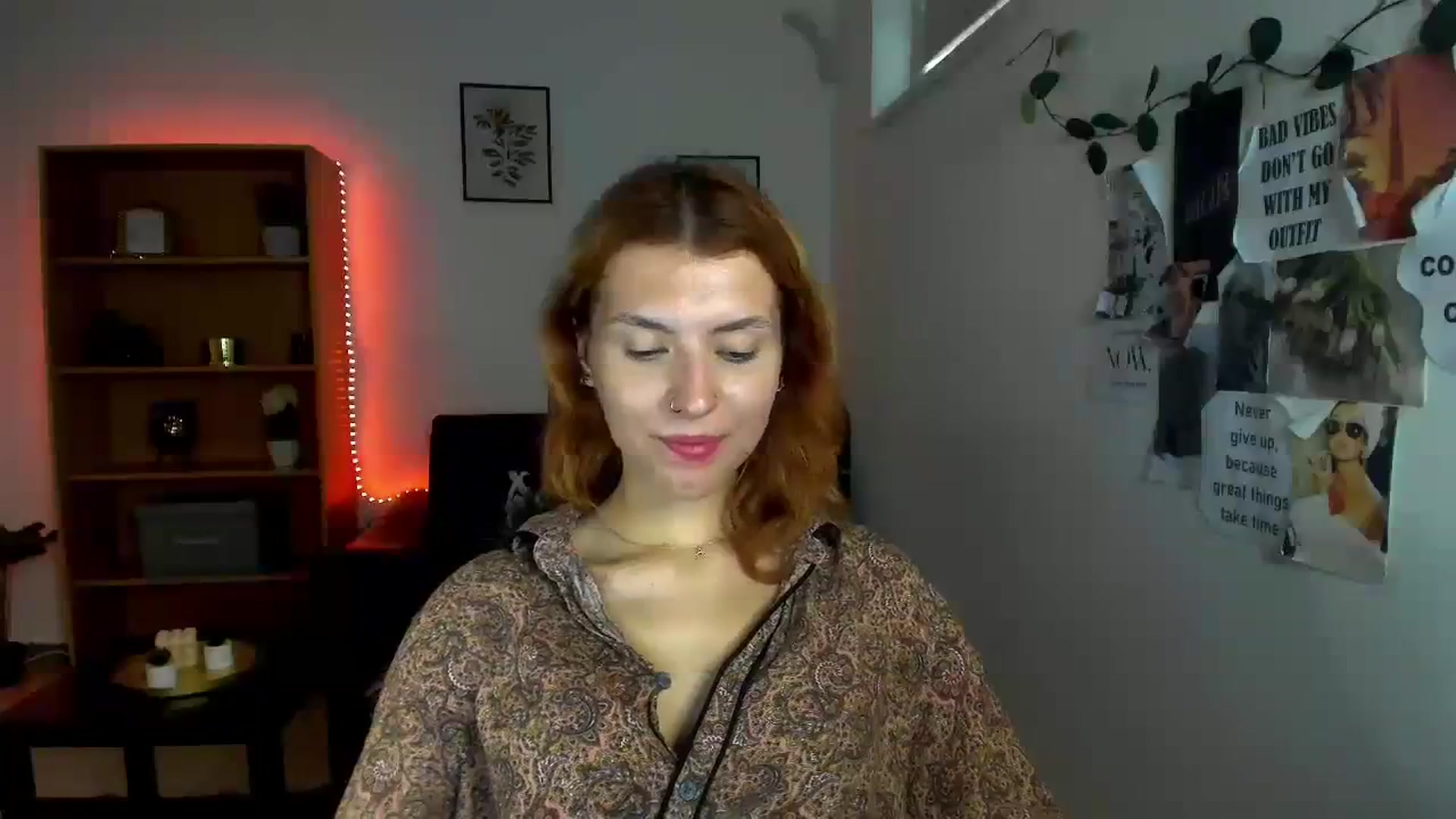 Gallery image thumbnail from SaraJaay18's myfreecams stream on, 09/30/2023, 14:55 image 2 of 20