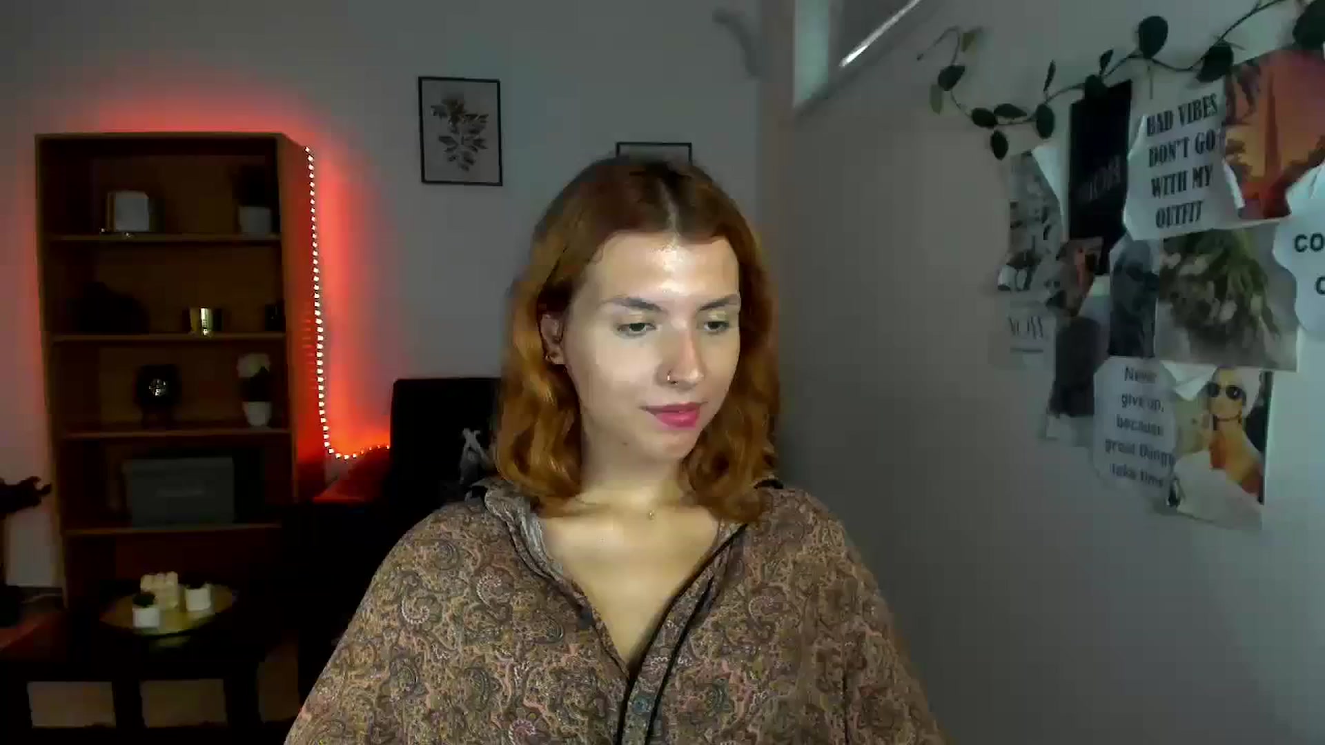 Gallery image thumbnail from SaraJaay18's myfreecams stream on, 09/30/2023, 14:55 image 18 of 20