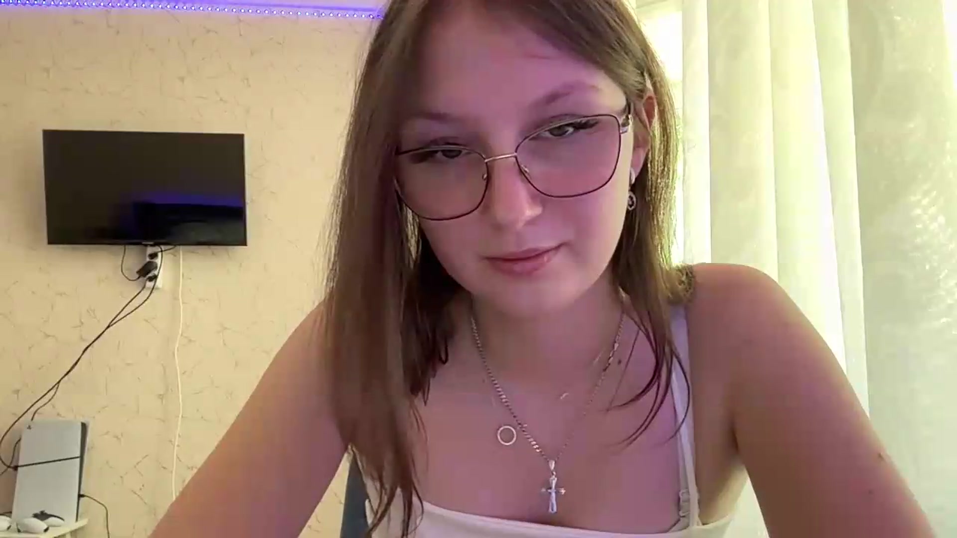 Gallery image thumbnail from SaraJay's myfreecams stream on, 06/11/2026, 11:46 image 10 of 20