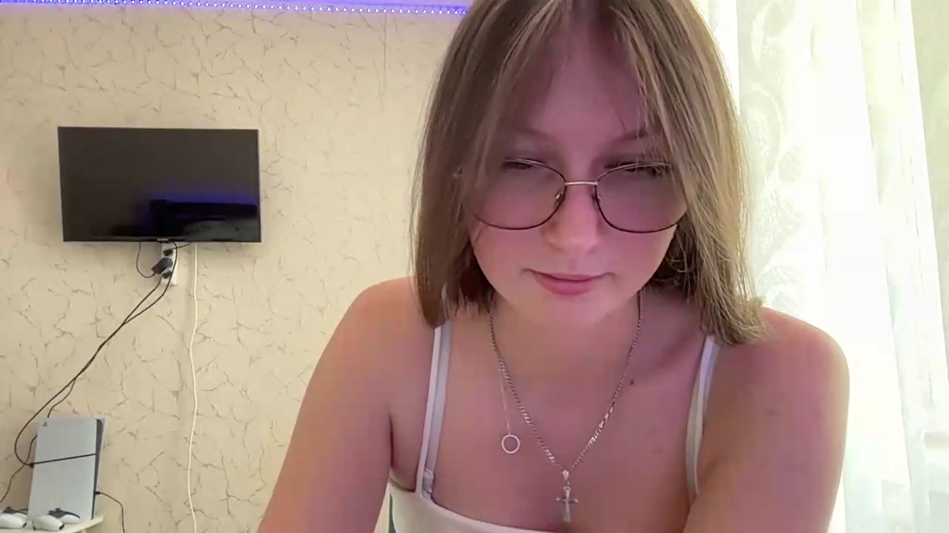 Gallery image thumbnail from SaraJay's myfreecams stream on, 06/11/2026, 12:21 image 8 of 20