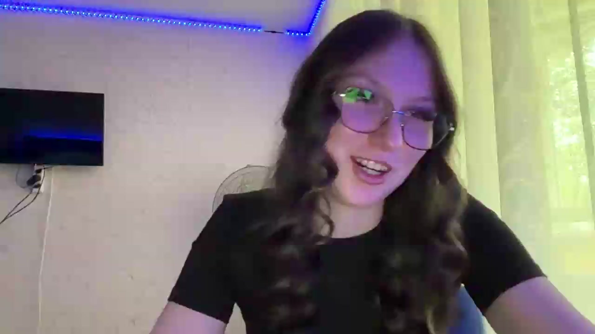 Gallery image thumbnail from SaraJay's myfreecams stream on, 06/15/2026, 08:16 image 1 of 20