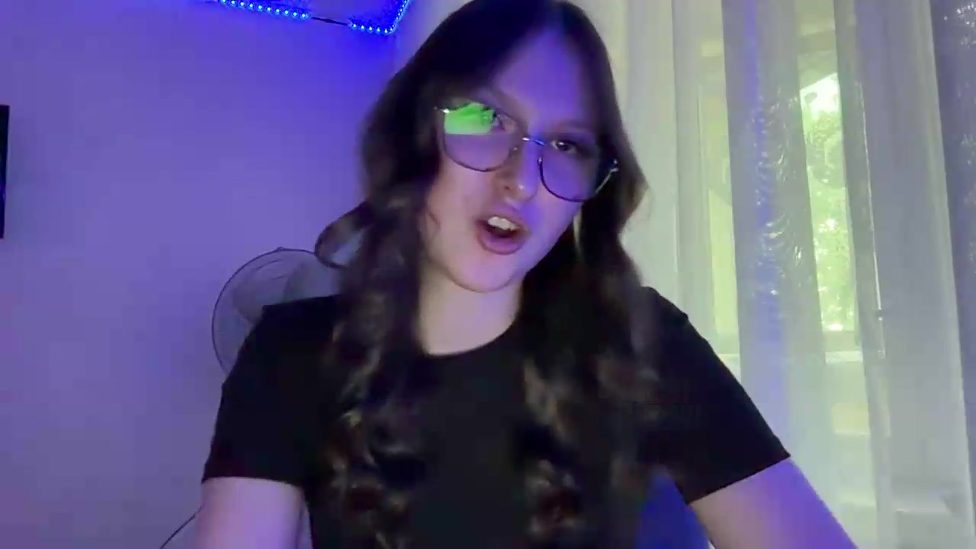 Gallery image thumbnail from SaraJay's myfreecams stream on, 06/15/2026, 11:00 image 4 of 20