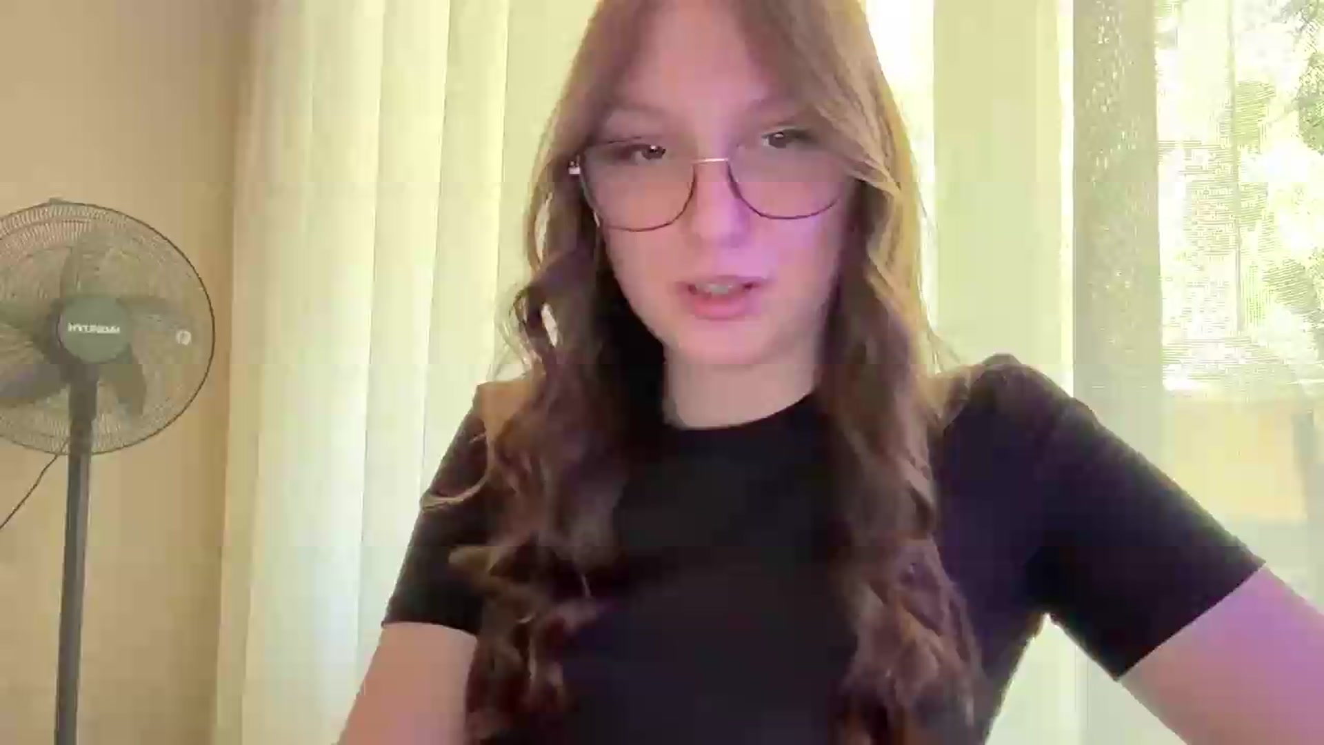 Gallery image thumbnail from SaraJay's myfreecams stream on, 06/15/2026, 11:00 image 20 of 20