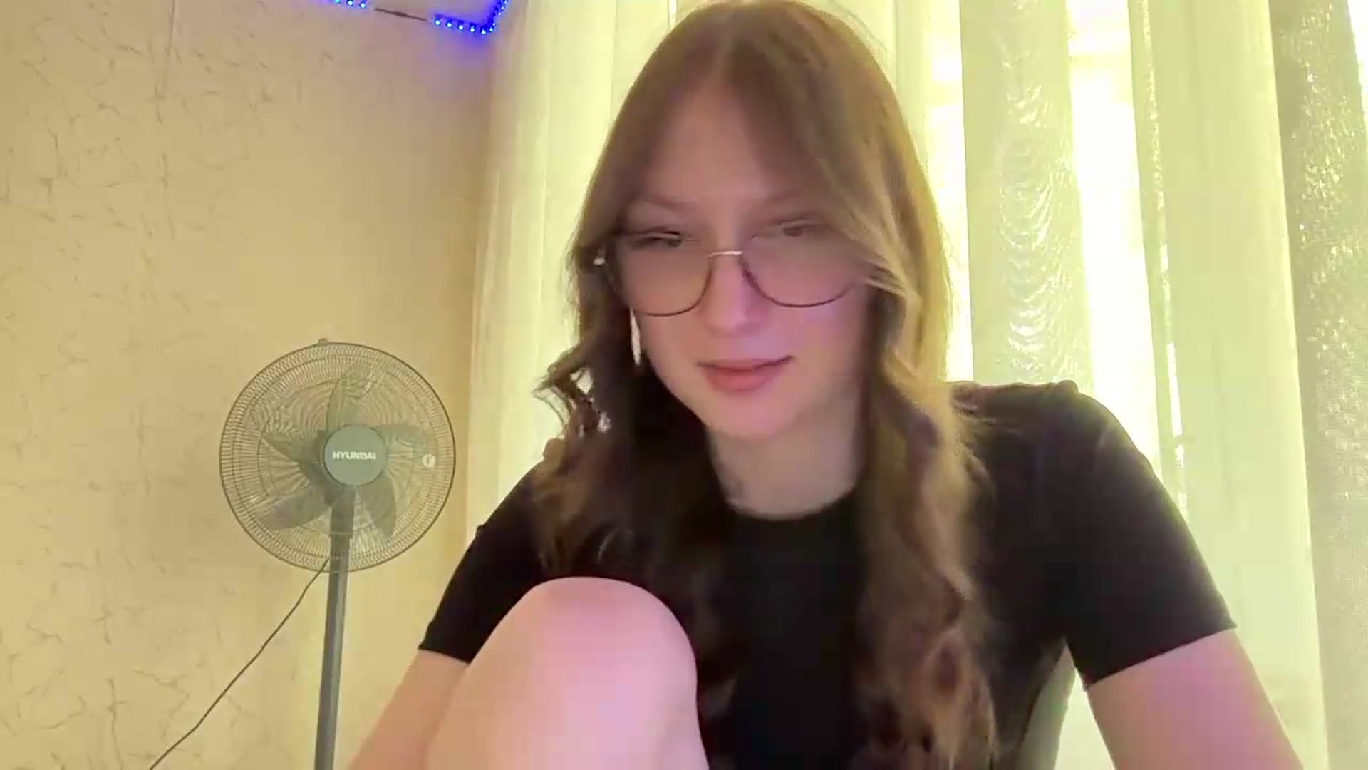 Gallery image thumbnail from SaraJay's myfreecams stream on, 06/15/2026, 11:00 image 12 of 20