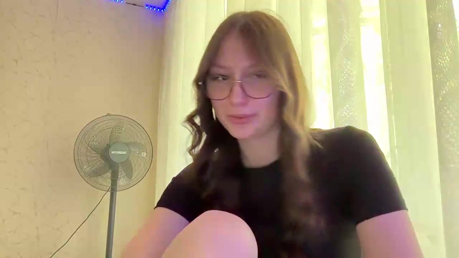 Gallery image thumbnail from SaraJay's myfreecams stream on, 06/15/2026, 11:00 image 11 of 20