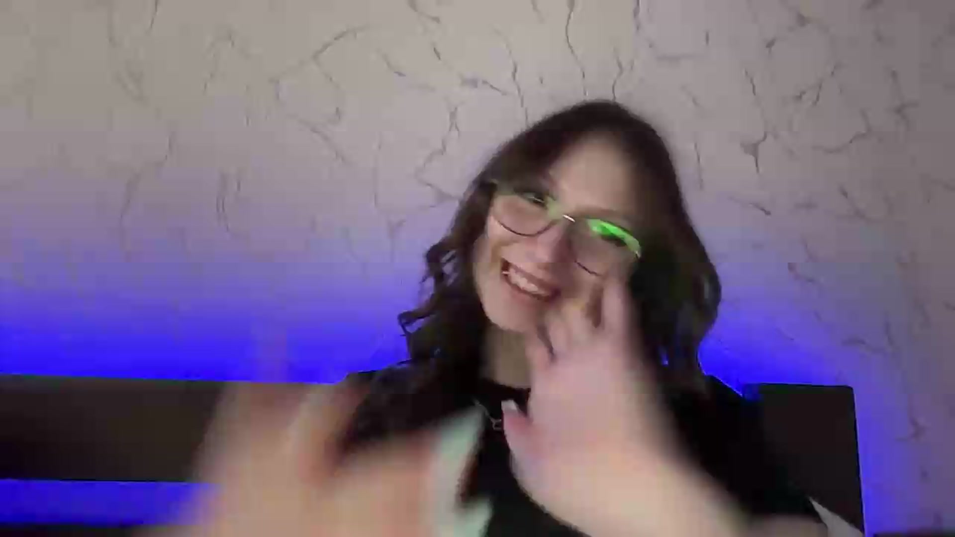 Gallery image thumbnail from SaraJay's myfreecams stream on, 06/15/2026, 12:31 image 15 of 20