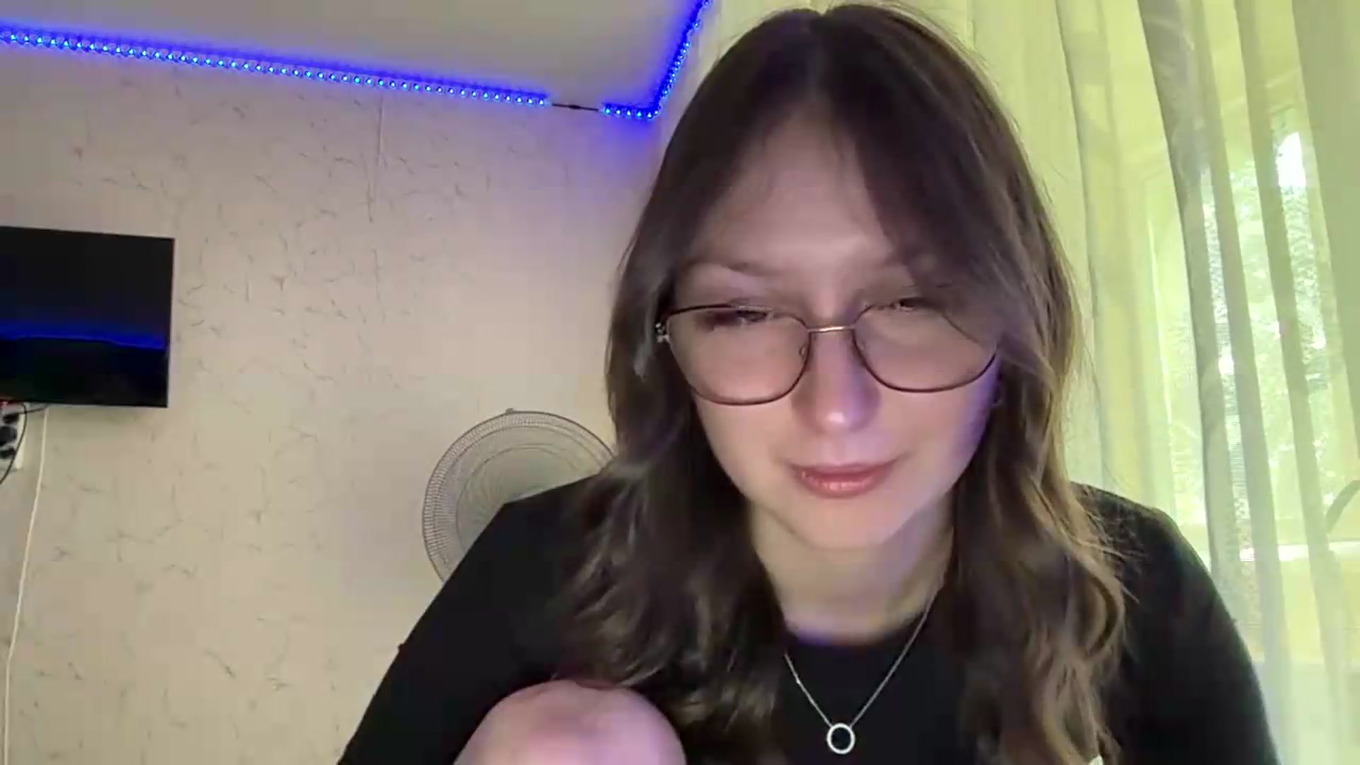 Gallery image thumbnail from SaraJay's myfreecams stream on, 06/15/2026, 13:37 image 6 of 20