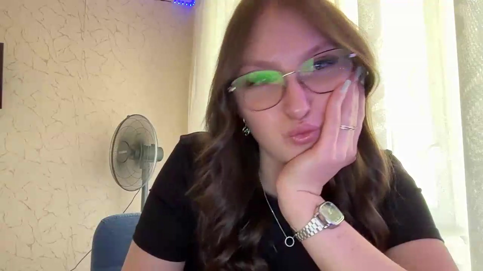 Gallery image thumbnail from SaraJay's myfreecams stream on, 06/15/2026, 13:37 image 11 of 20