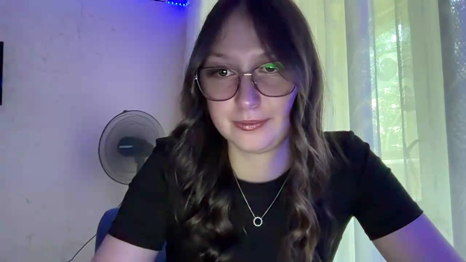 Gallery image thumbnail from SaraJay's myfreecams stream on, 06/15/2026, 13:37 image 15 of 20